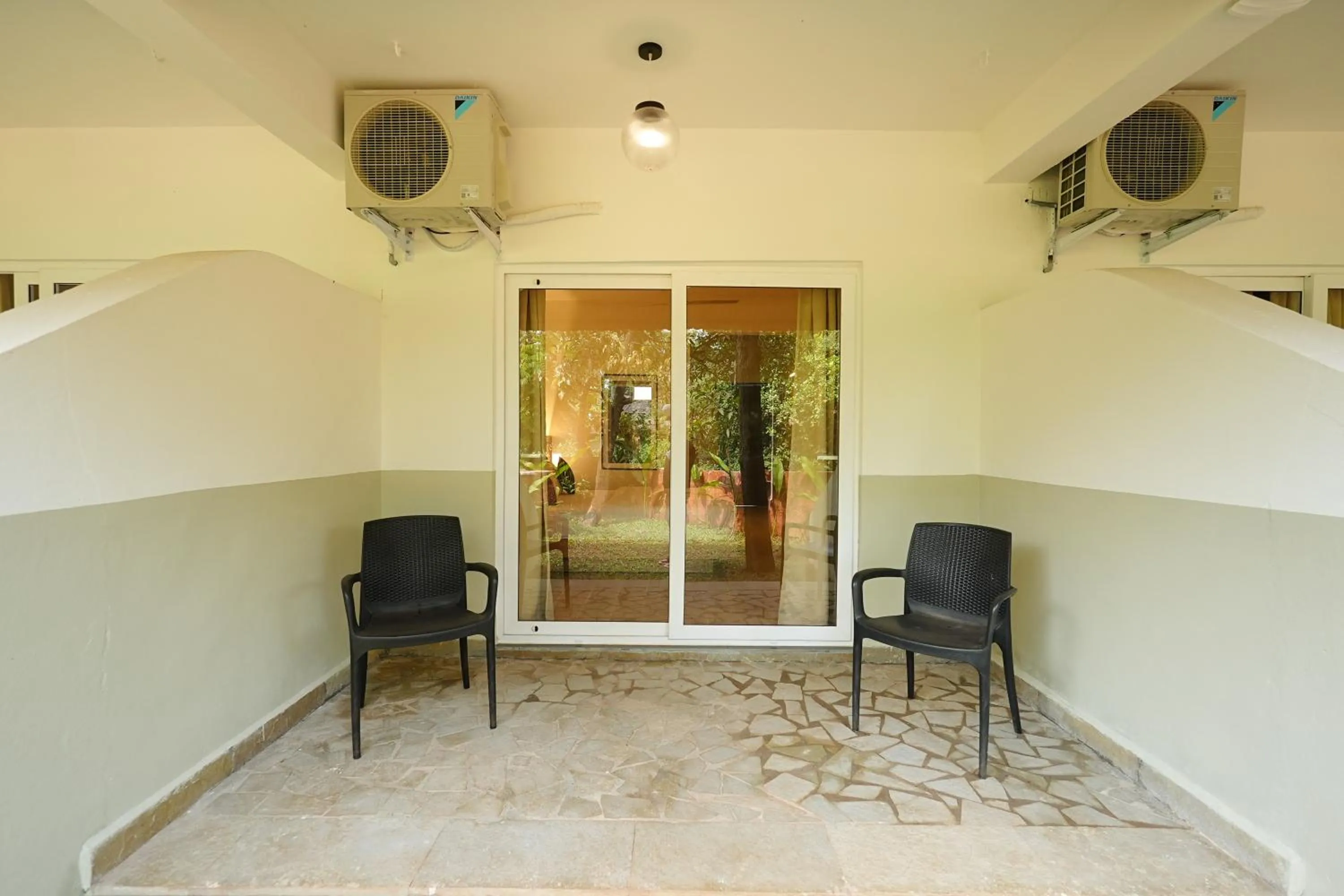 Seating area in Anjuna Beach Resort