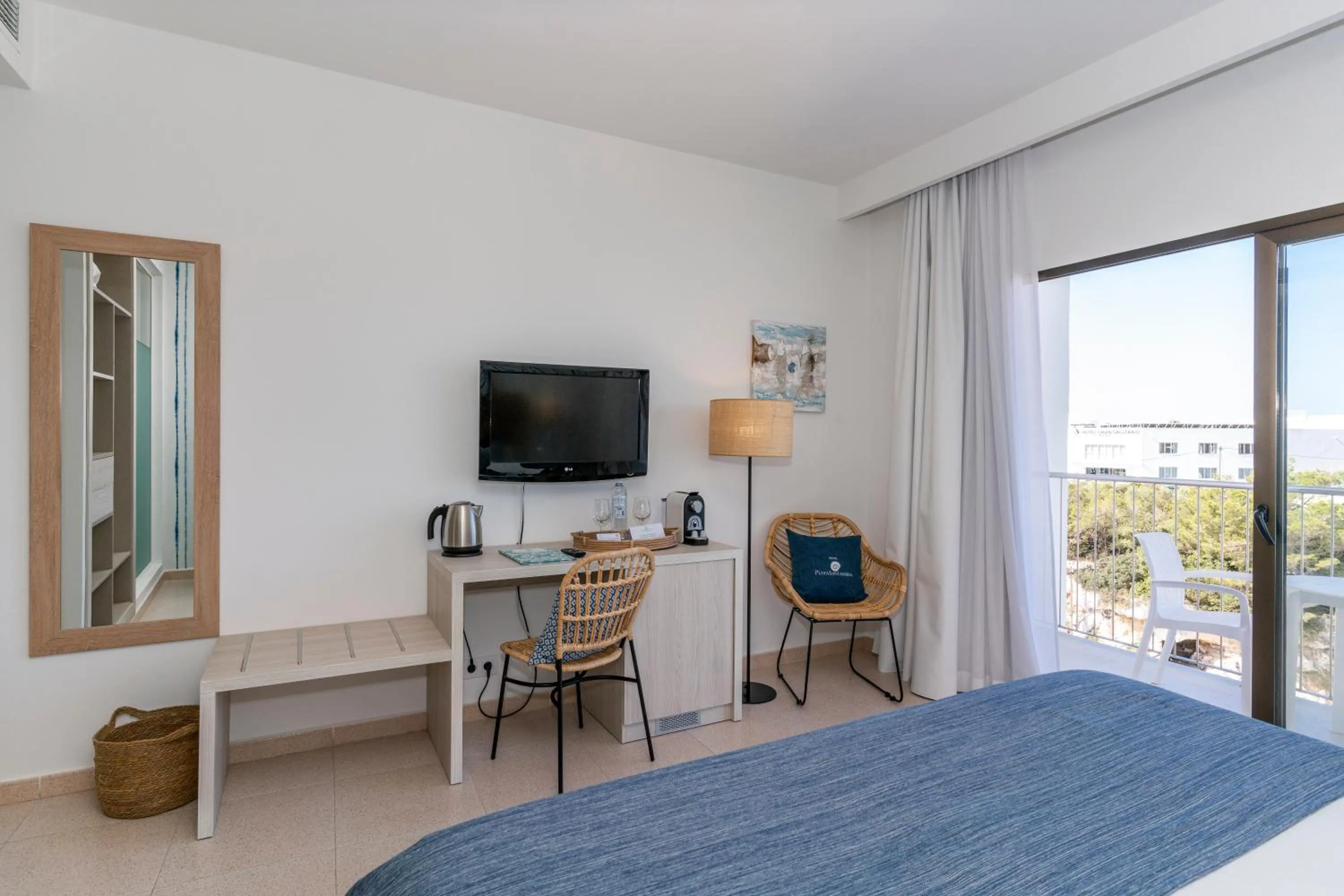 TV and multimedia, Bed in Hotel Playa Santandria Adults Only