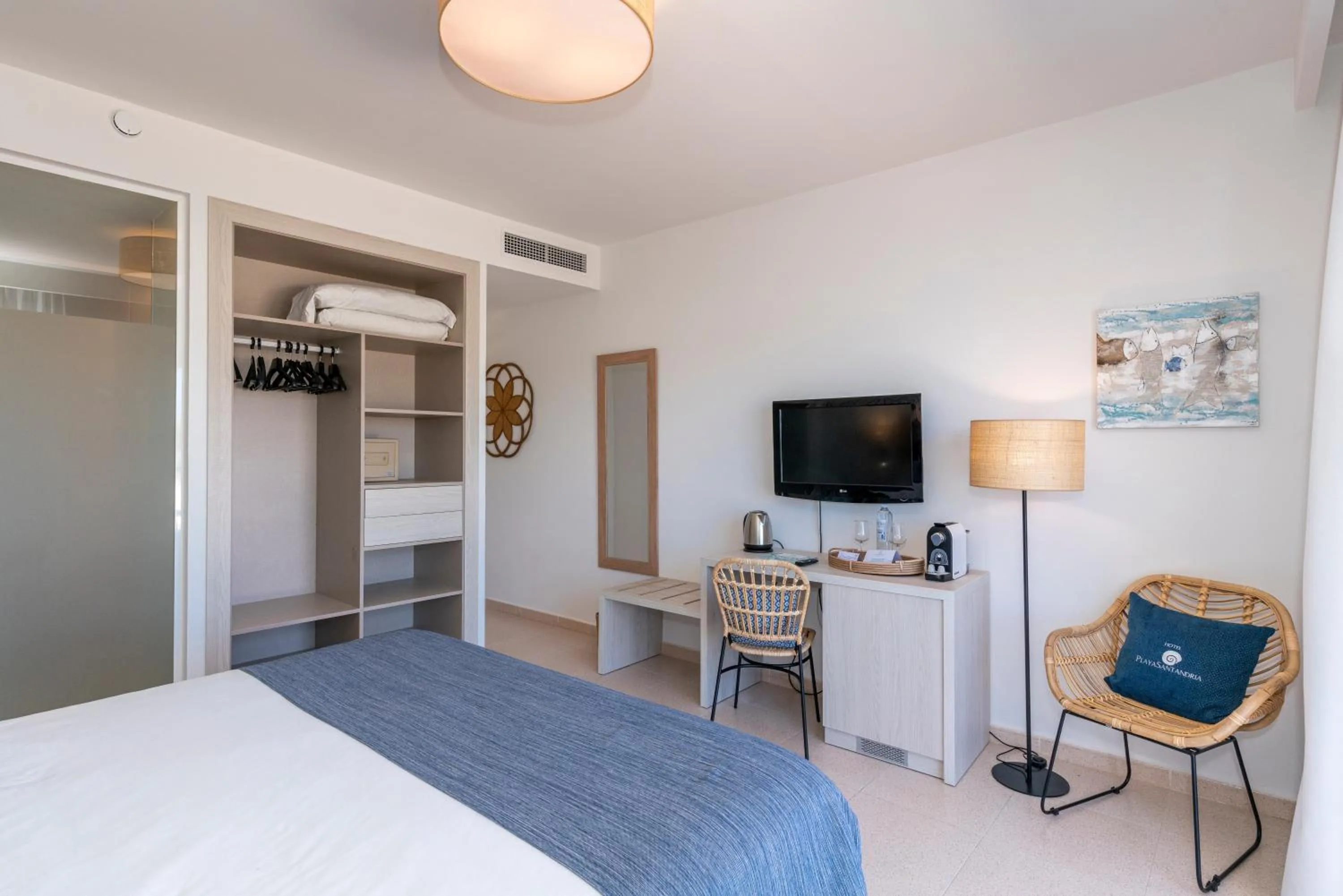 TV and multimedia, Bed in Hotel Playa Santandria Adults Only