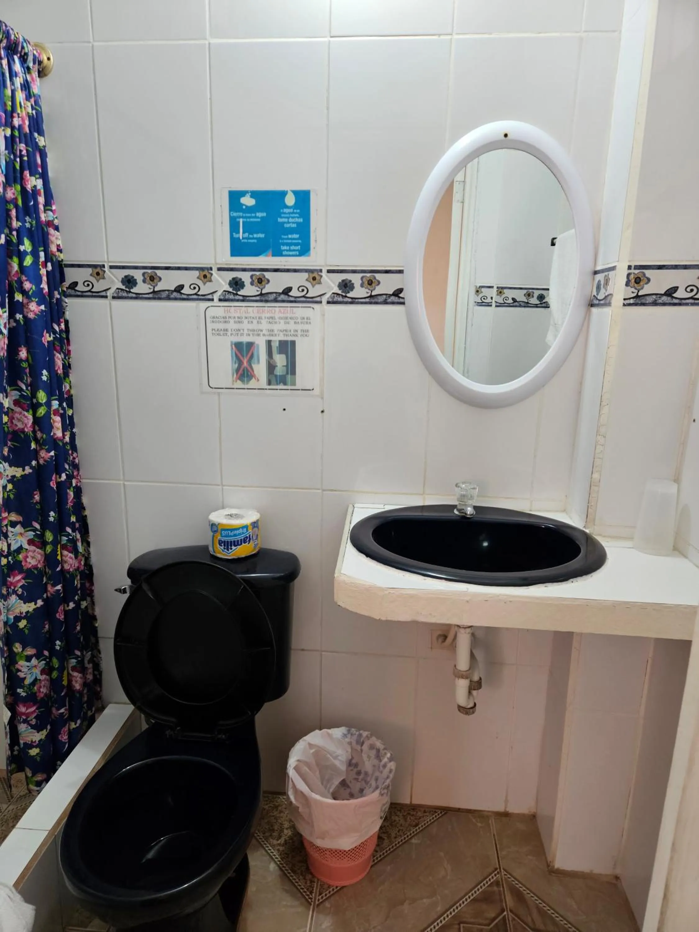 Bathroom in Hostal Cerro Azul