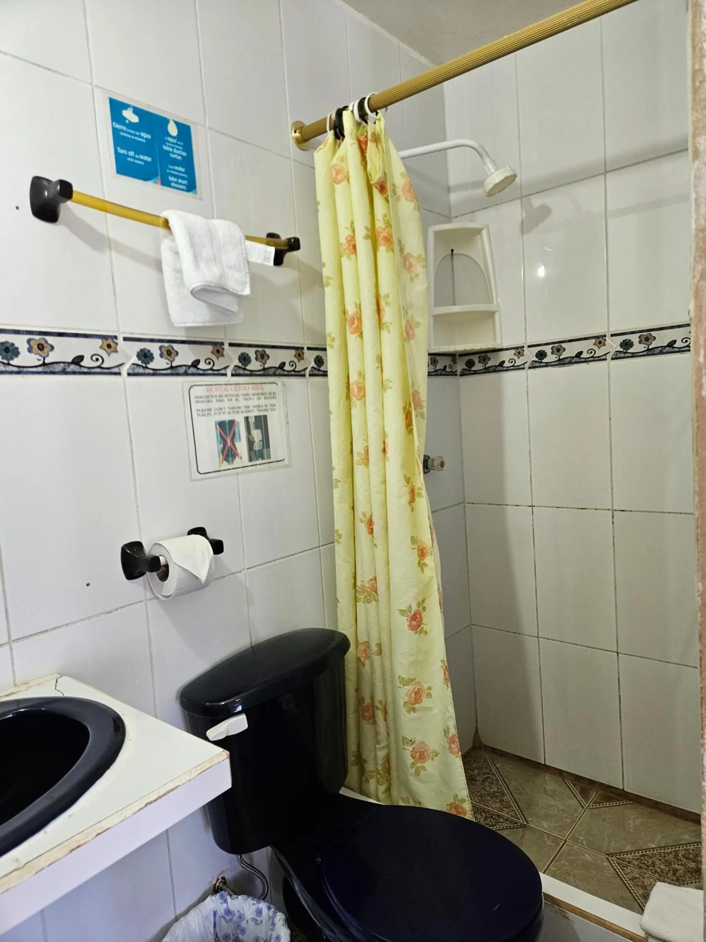 Bathroom in Hostal Cerro Azul