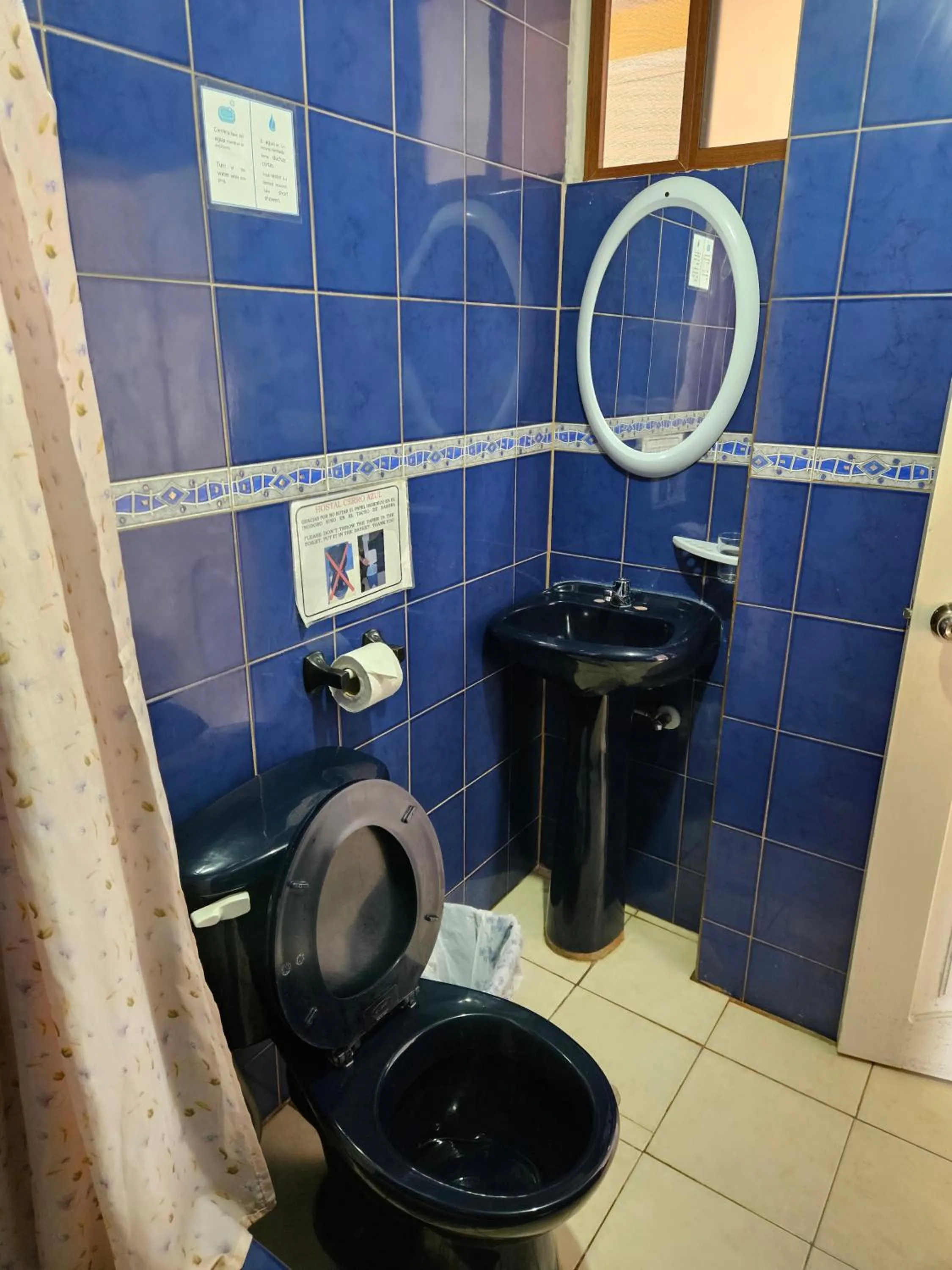 Bathroom in Hostal Cerro Azul