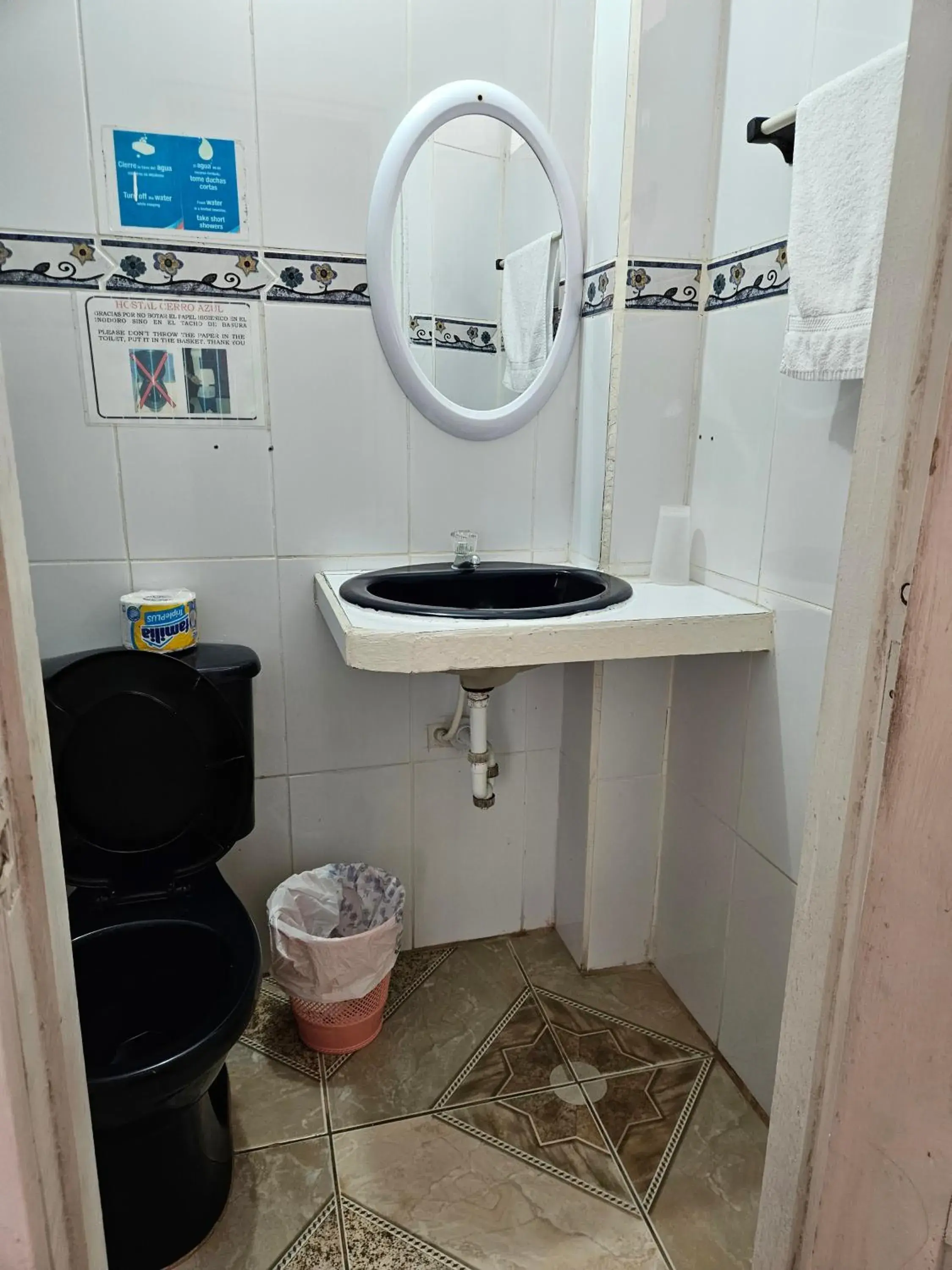 Triple Room in Hostal Cerro Azul Triple Room in Hostal Cerro Azul