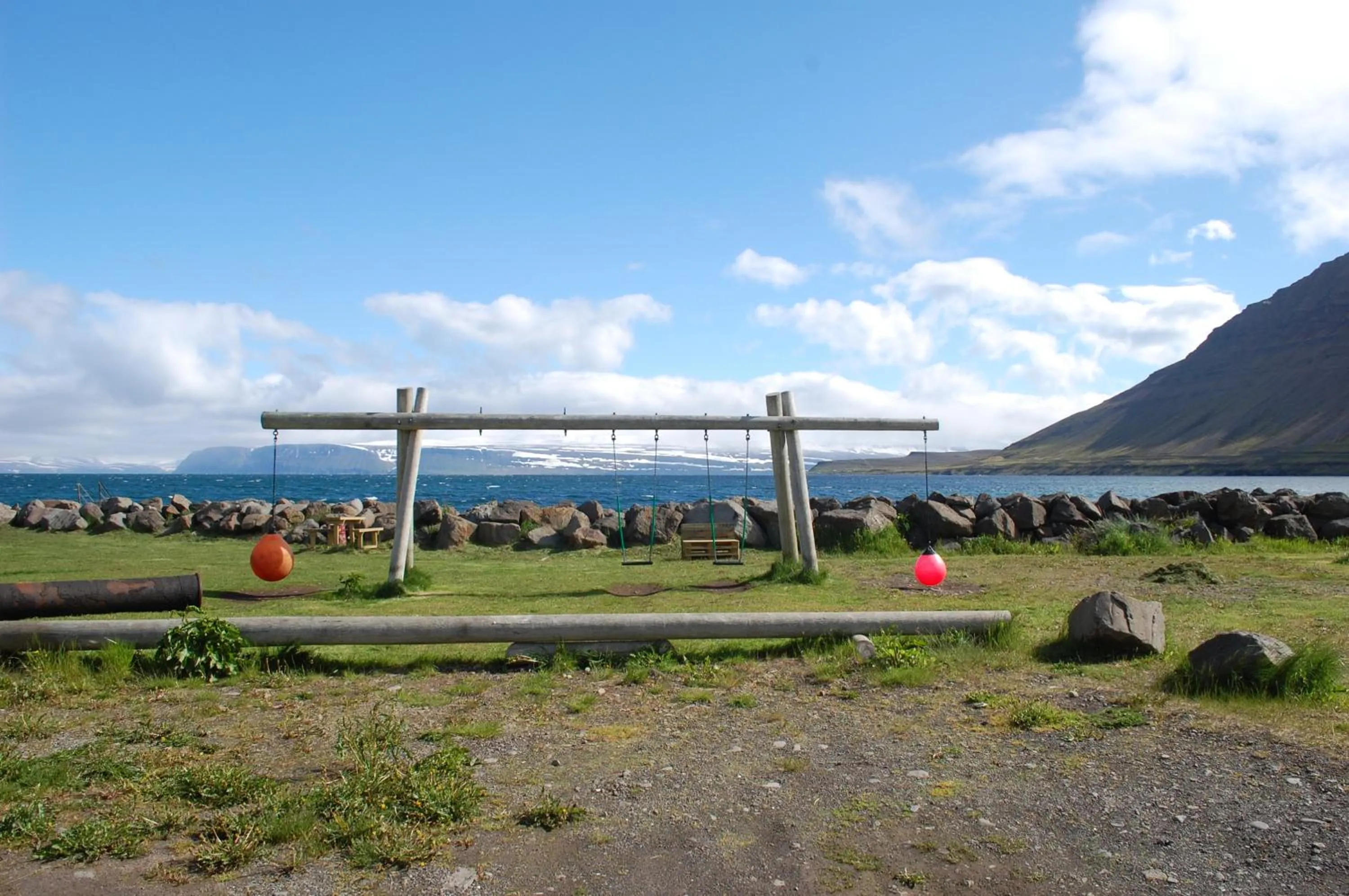 Children play ground in Mánagisting Guesthouse