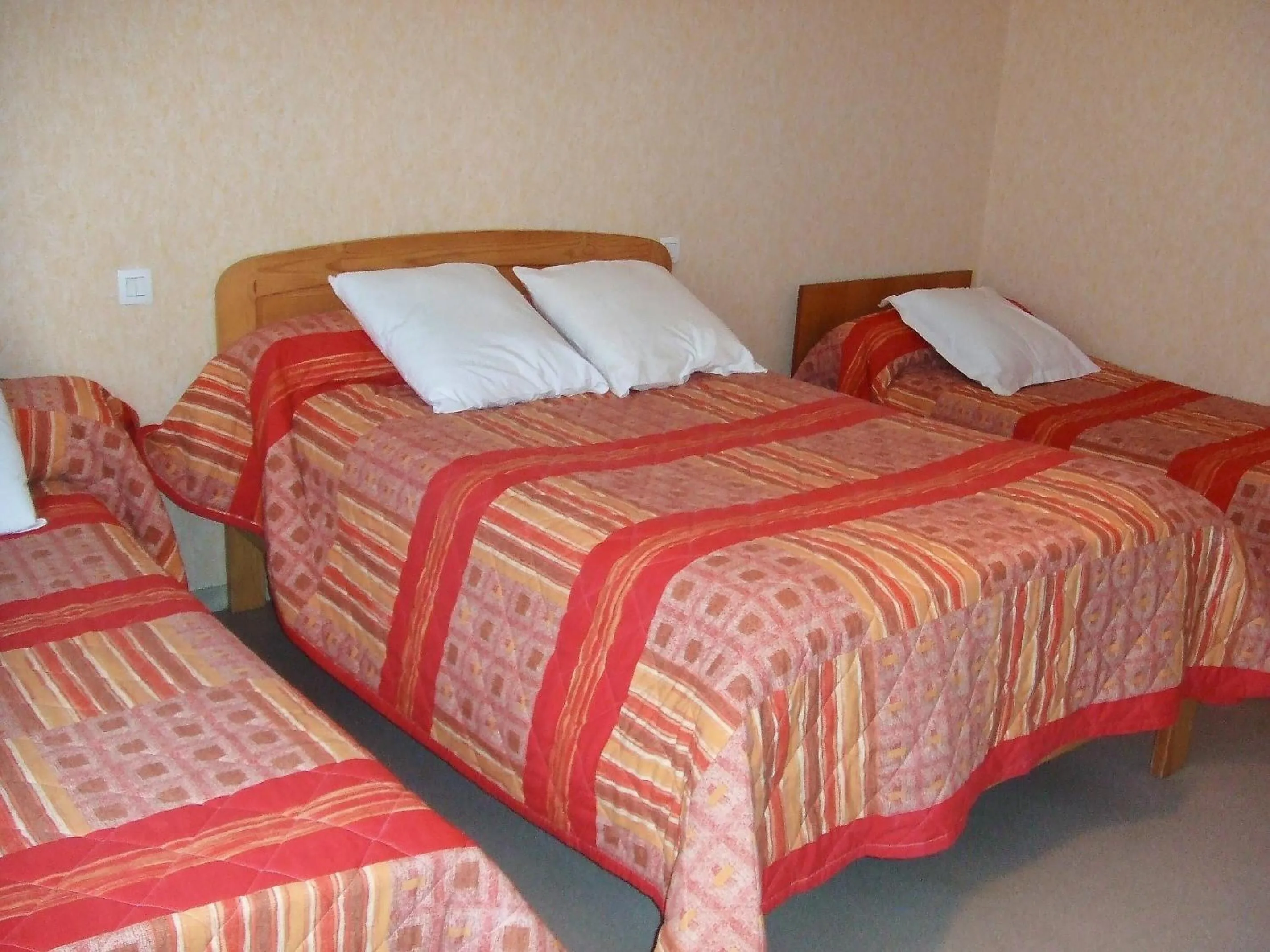 Photo of the whole room, Bed in Hotel Restaurant Maurice
