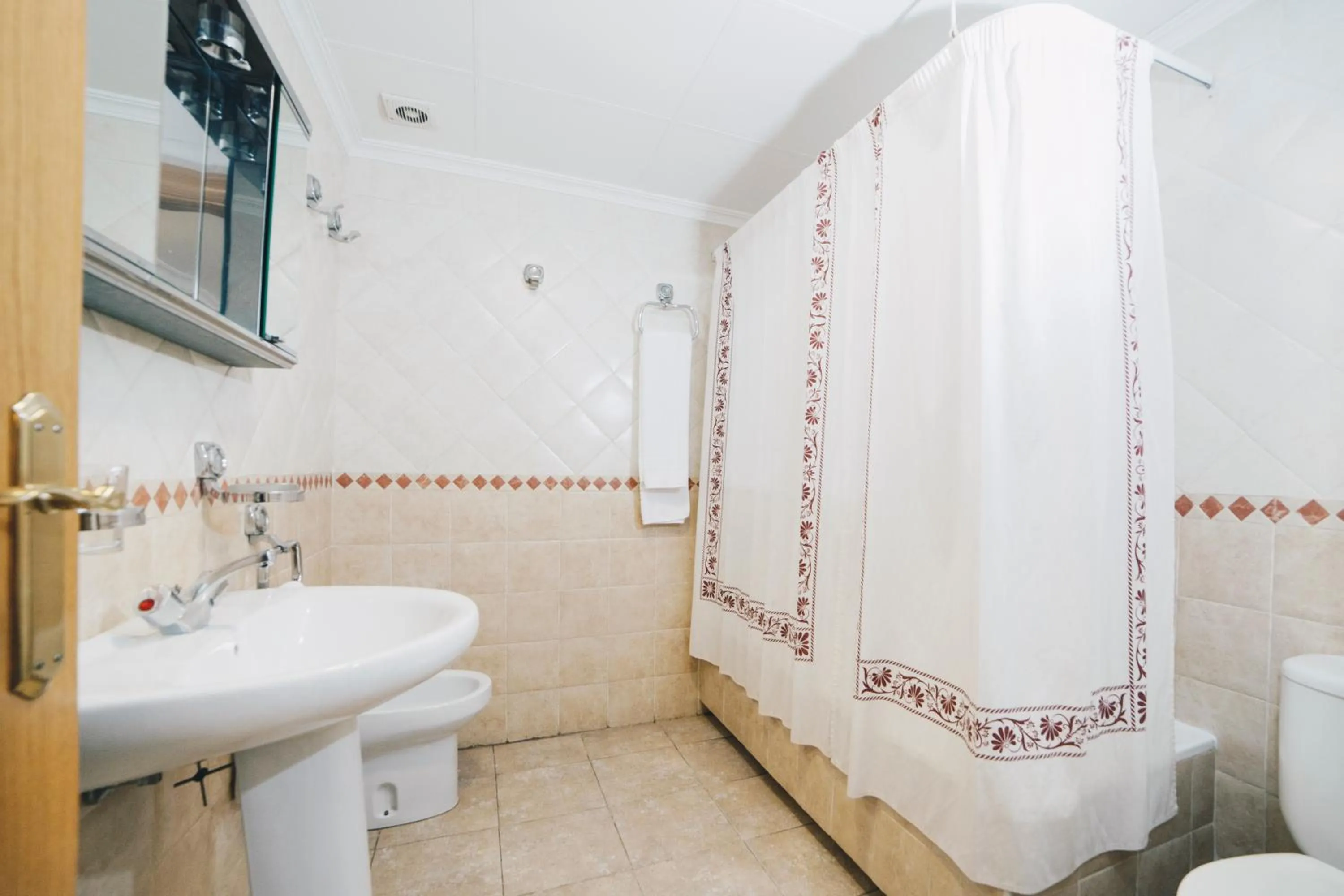 Bathroom in Gavilanes 2 TOLEDO