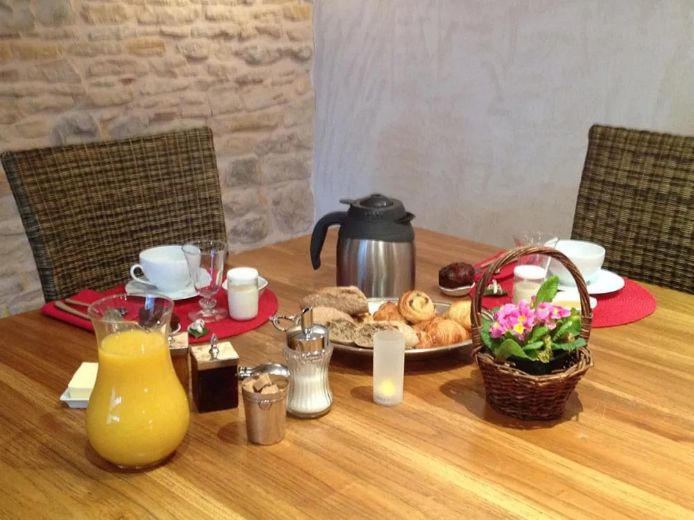 Breakfast in Chambres d'Hôtes "LE CALME"