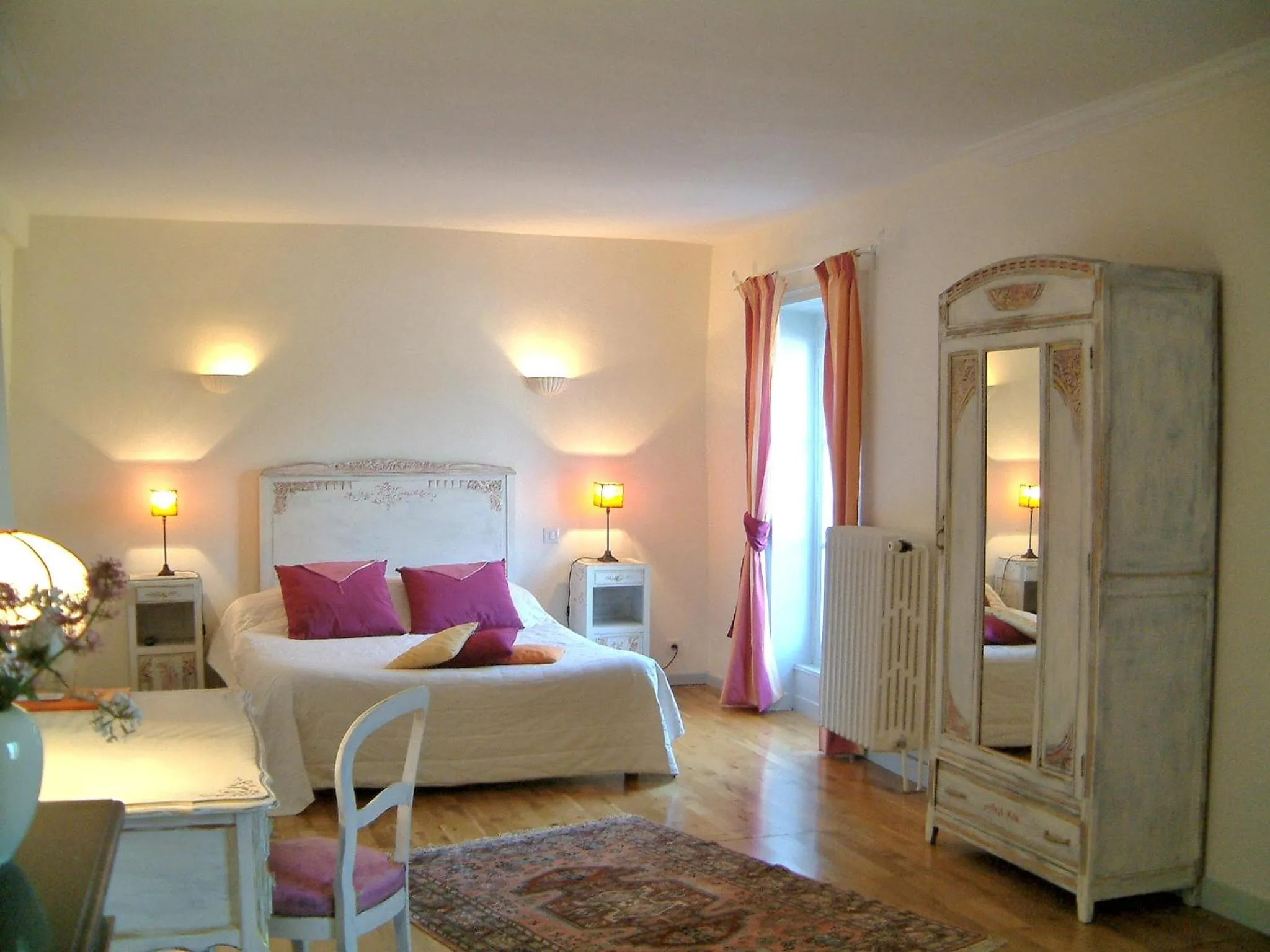 Photo of the whole room, Bed in Chambres d'Hôtes "LE CALME"