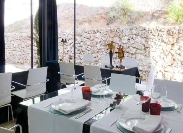 Restaurant/places to eat in La Casita de Cabrejas