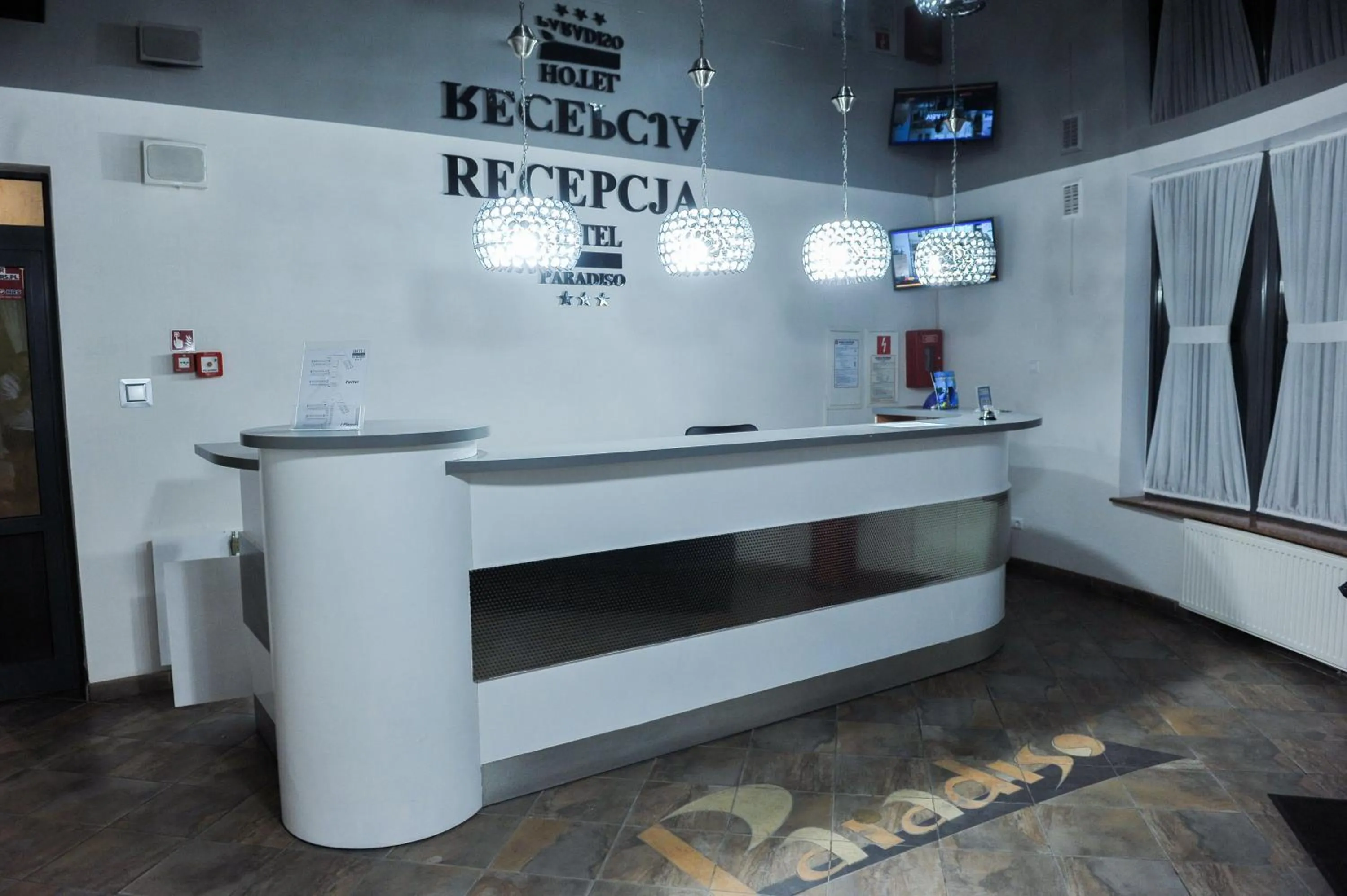 Staff in Hotel Paradiso