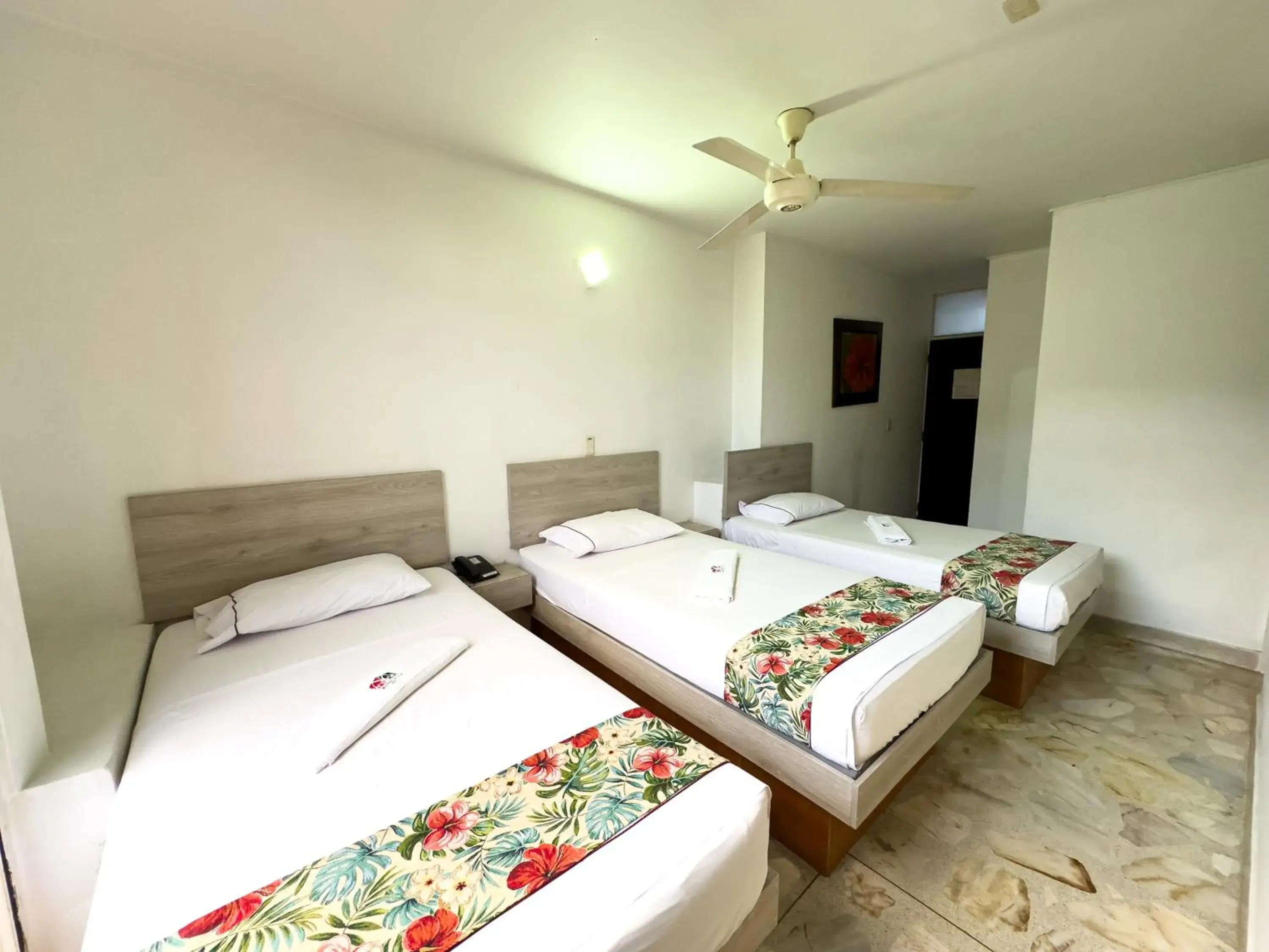 Standard Triple Room in Hotel Macedonia Plaza Medellin Standard Triple Room in Hotel Macedonia Plaza Medellin