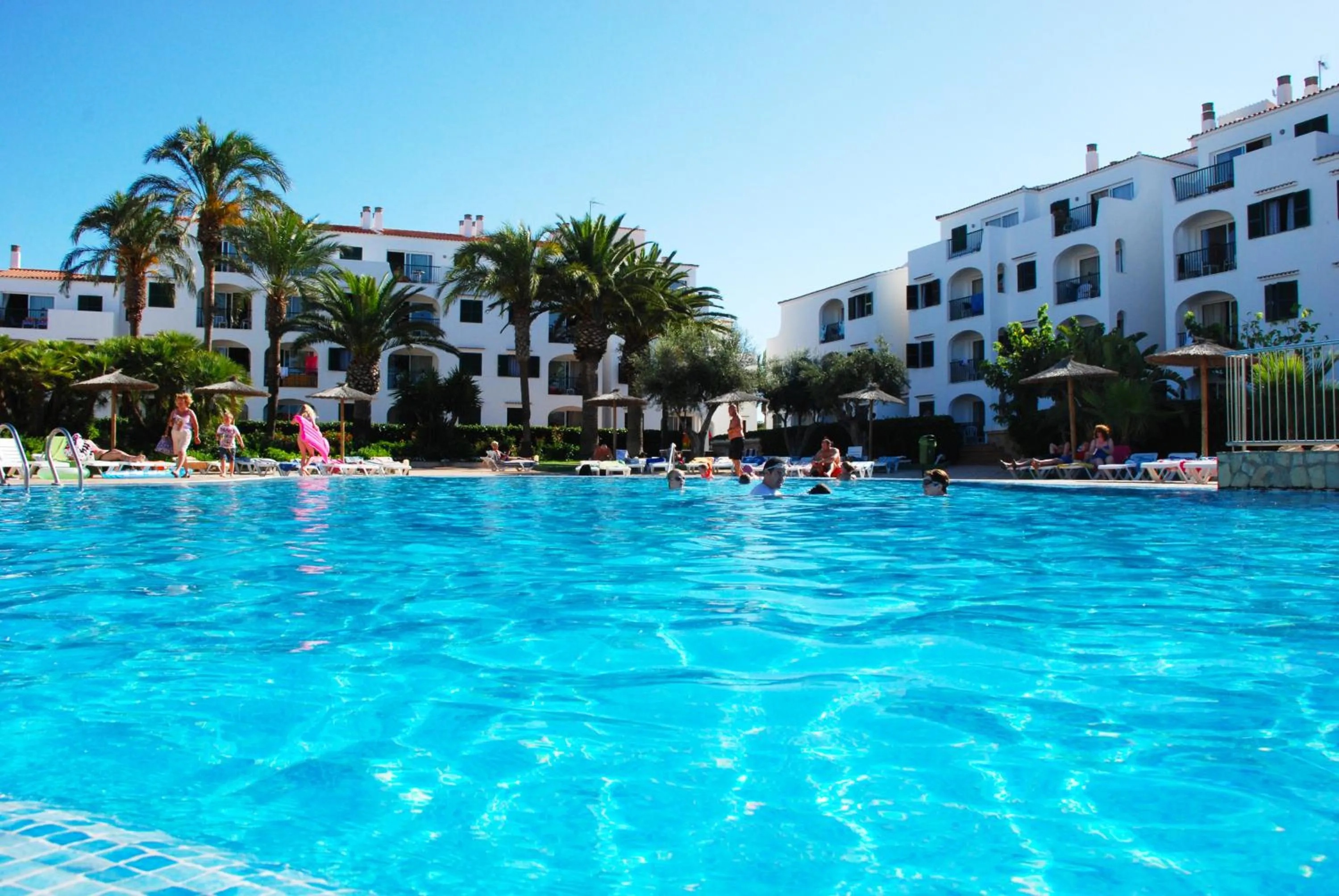 Facade/entrance in Apartamentos Vista Blanes