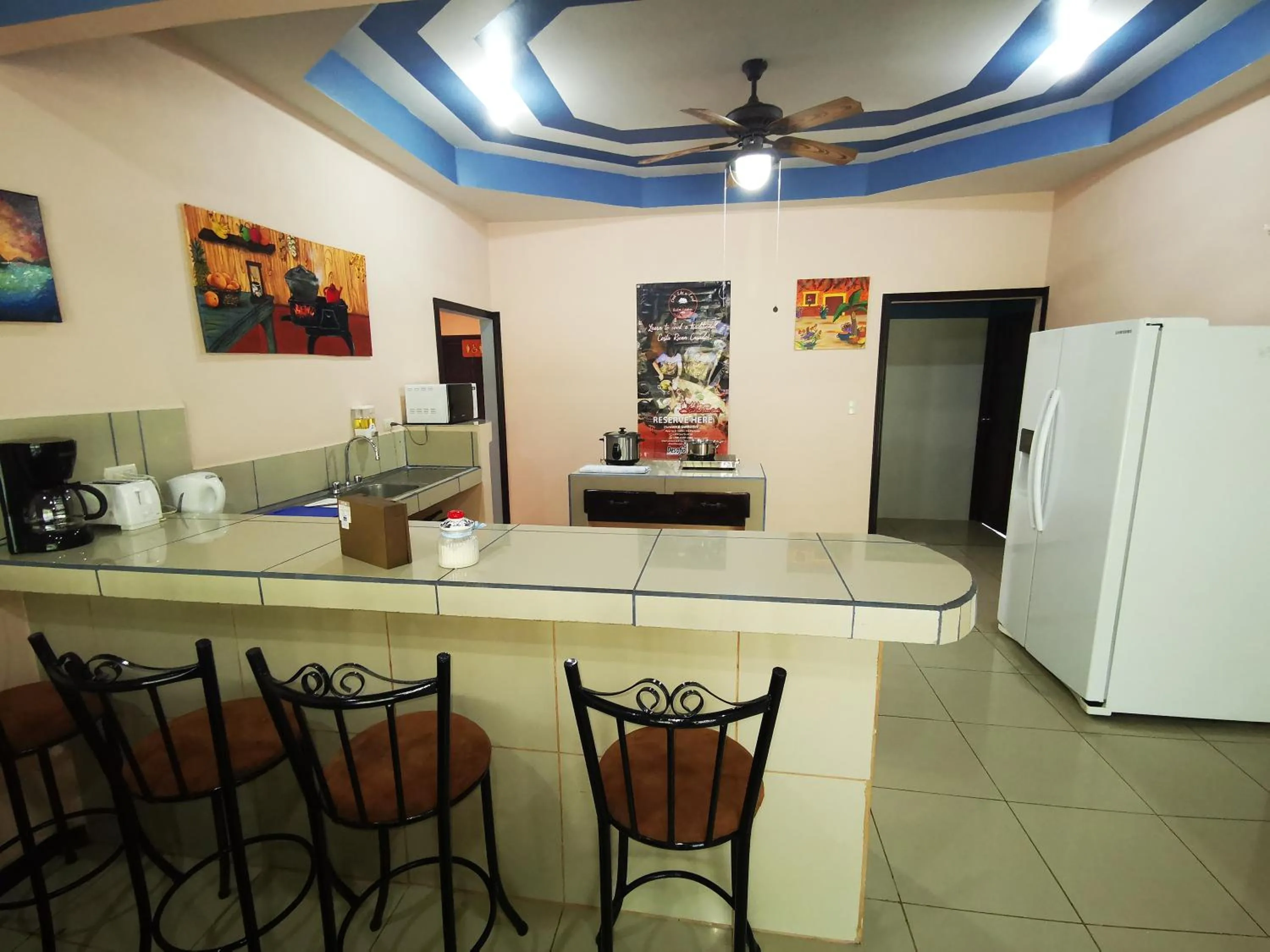 Dining area in Hotel Campestre Arenal