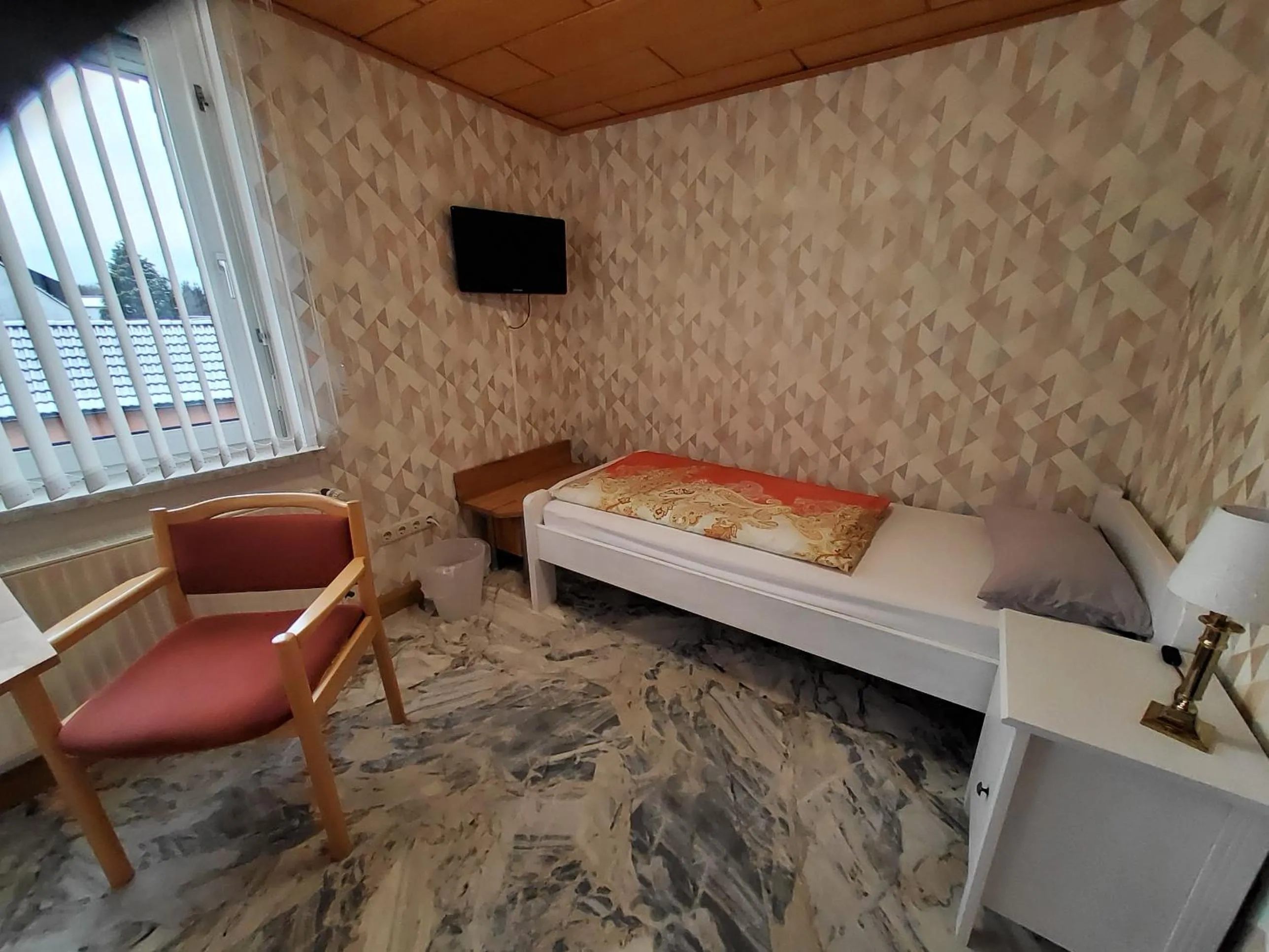 Photo of the whole room, Bed in B & B Gästehaus Schmidt