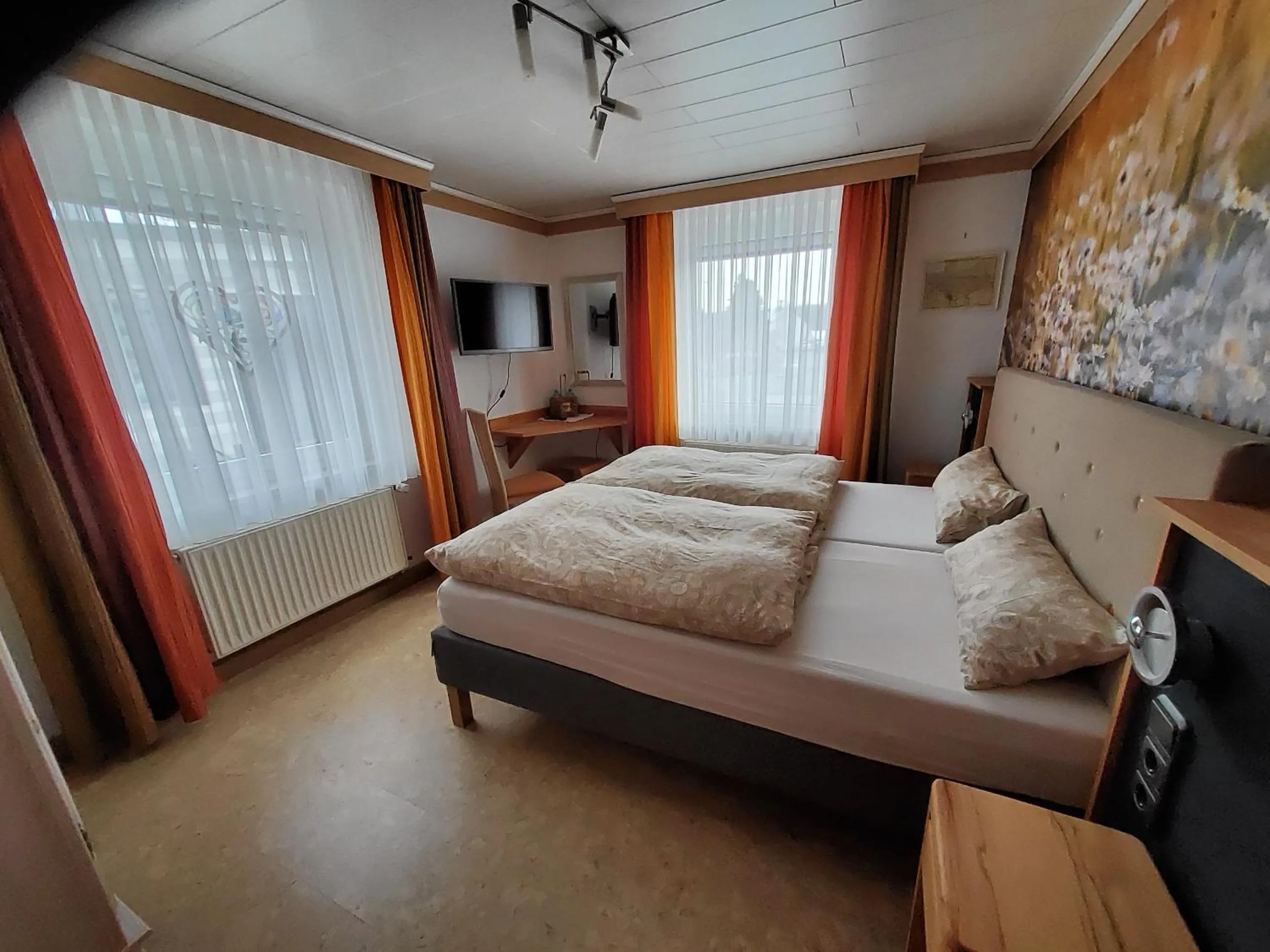 Photo of the whole room, Bed in B & B Gästehaus Schmidt