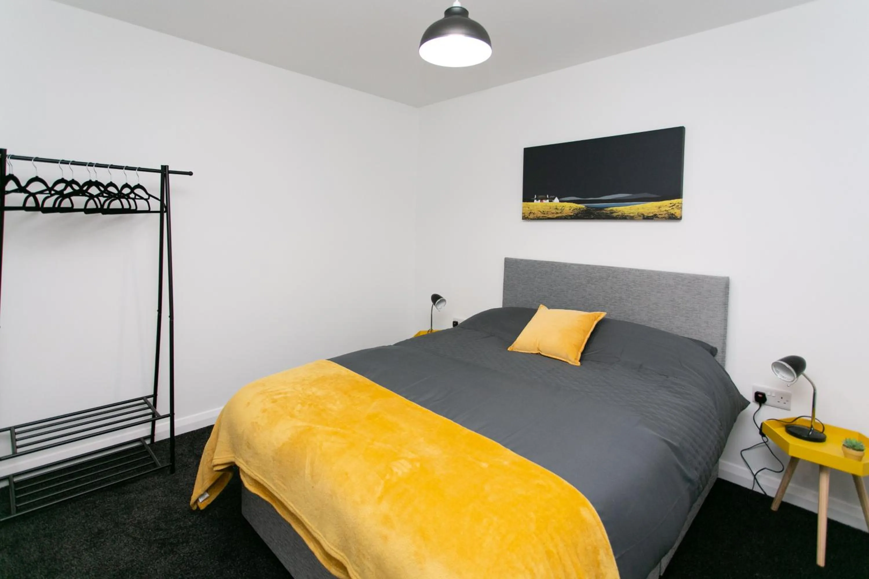 Bedroom, Bed in 107 Eglinton Street