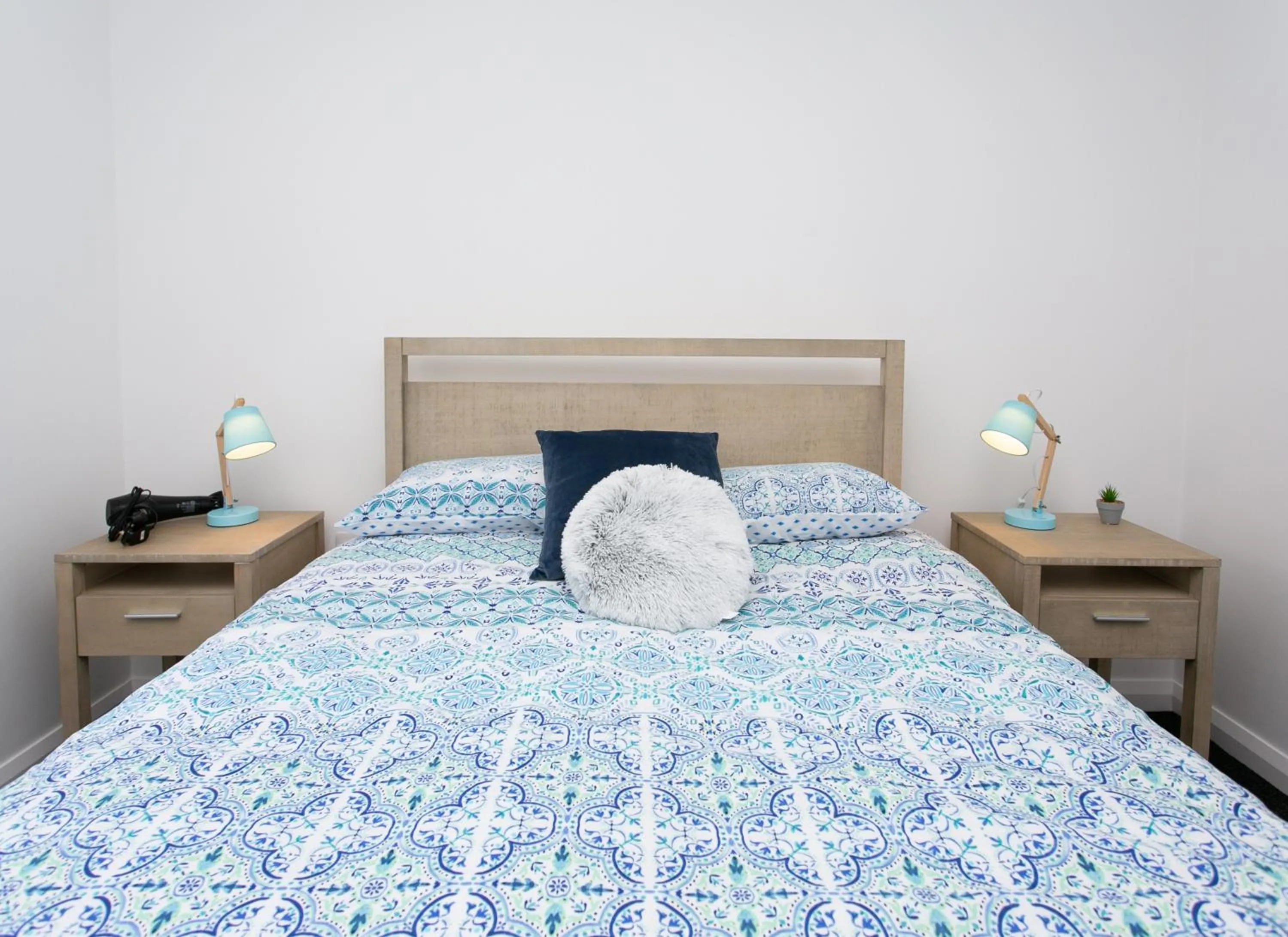 Bedroom, Bed in 107 Eglinton Street