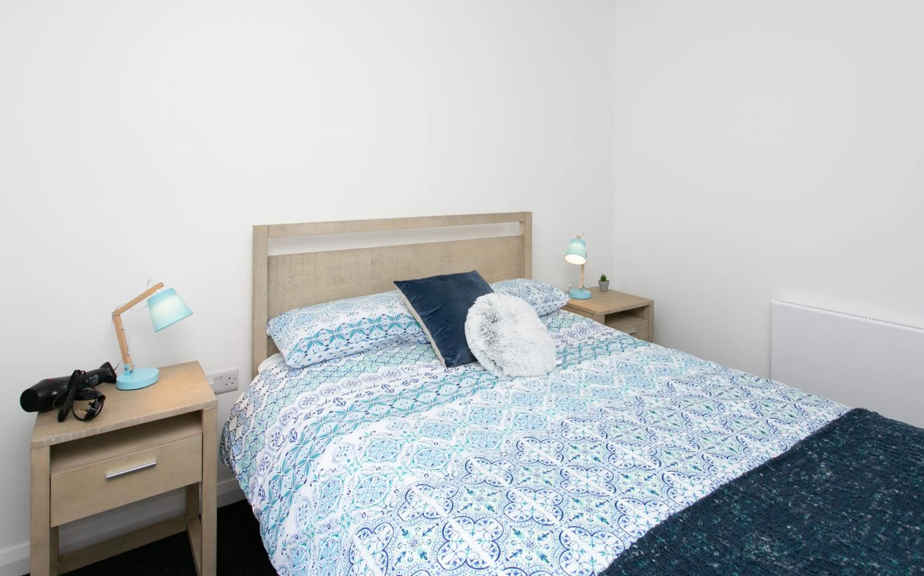 Bedroom, Bed in 107 Eglinton Street