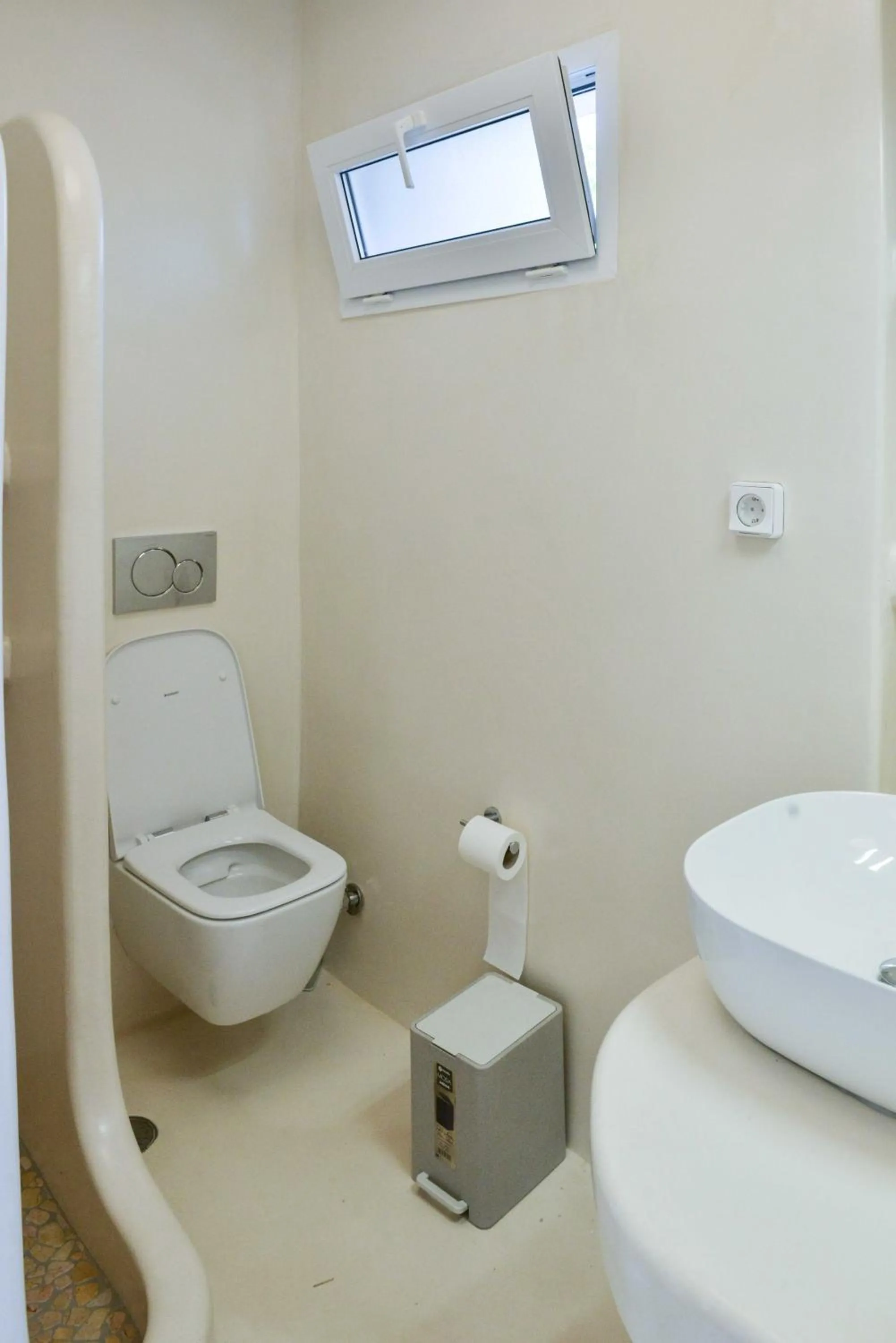 Bathroom in Dedalos Studios Naxos