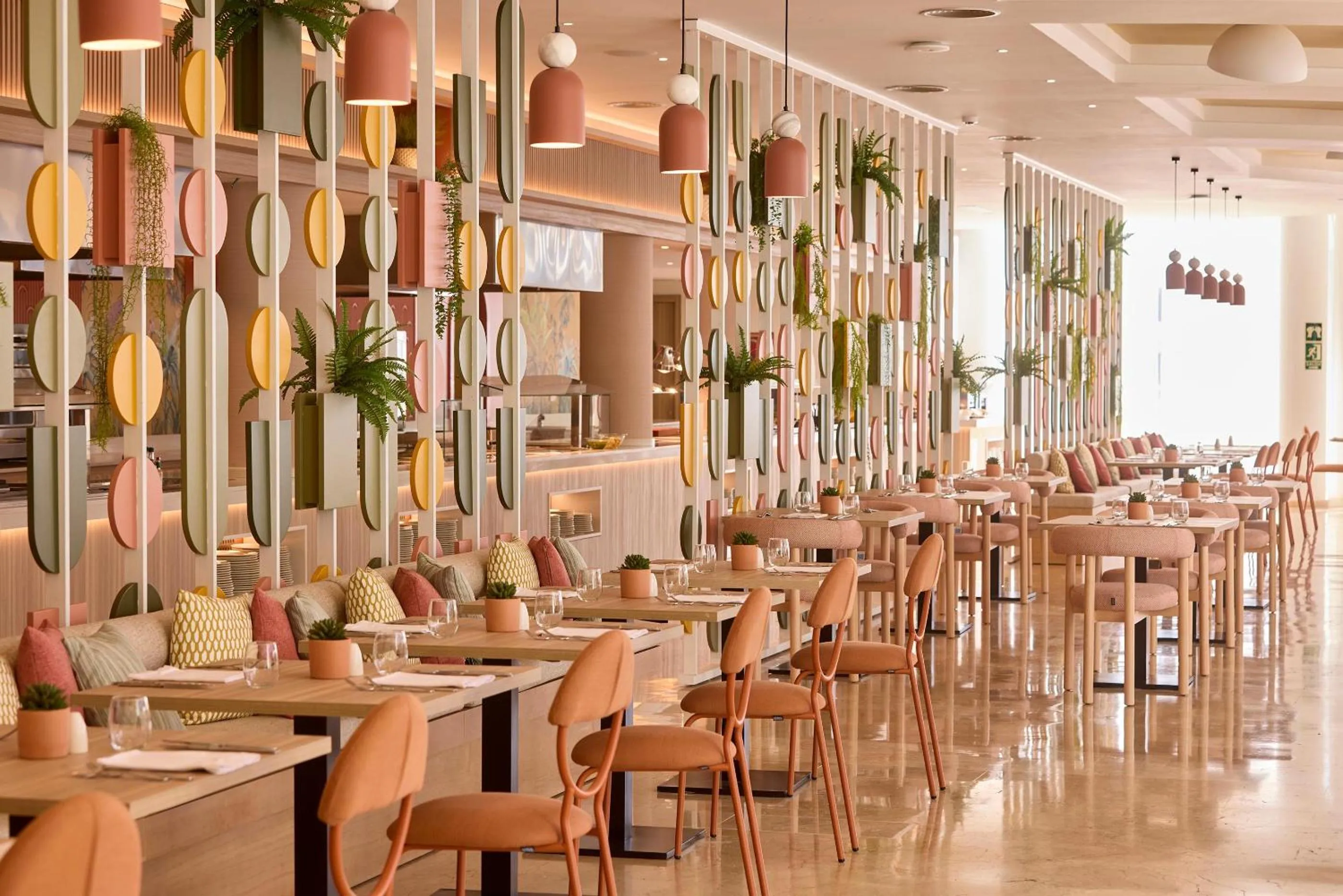 Restaurant/places to eat in Zafiro Alzinar Mar Adults Only - Refurbished 2025