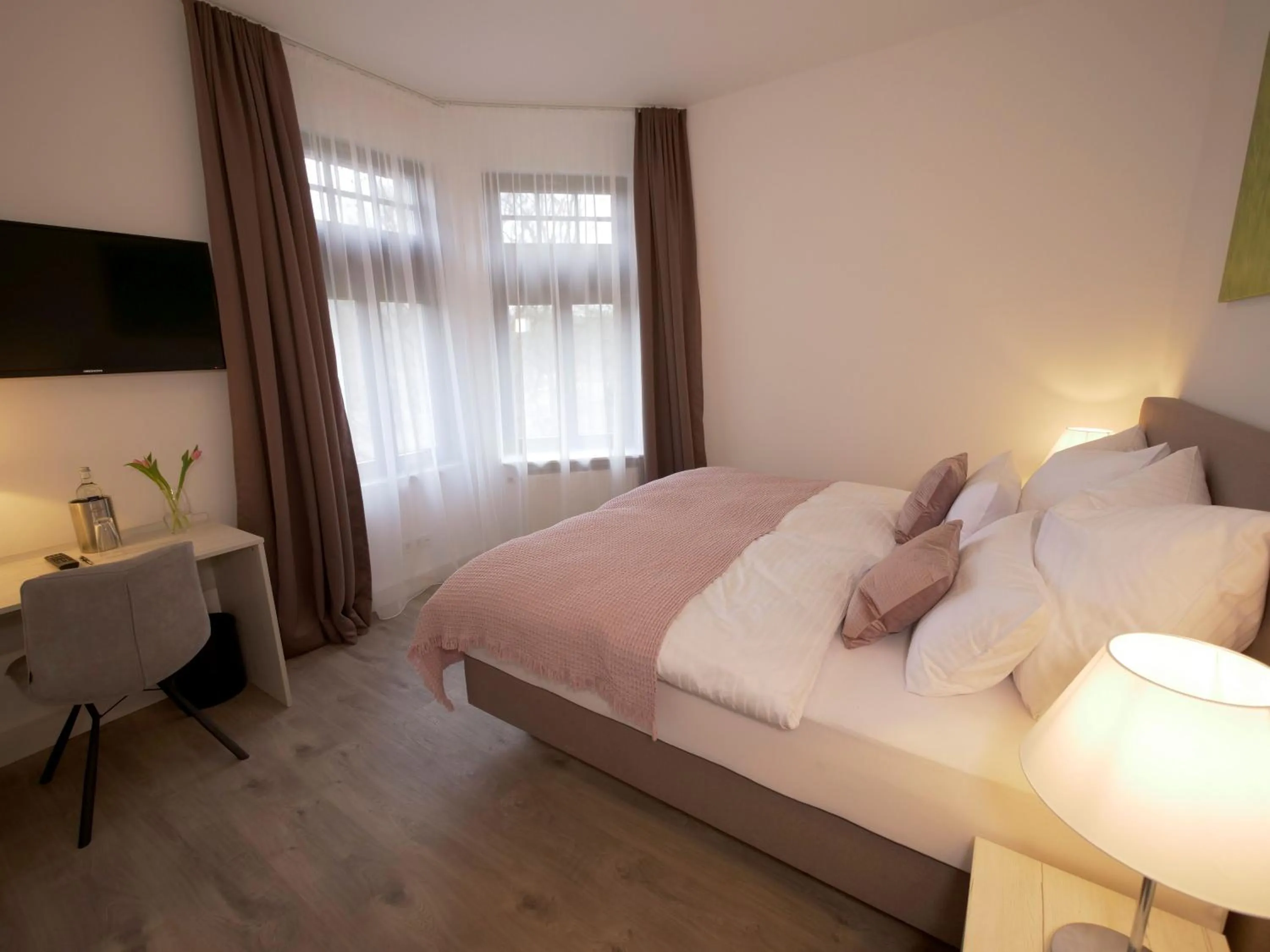 Photo of the whole room, Bed in Oberwaldhaus