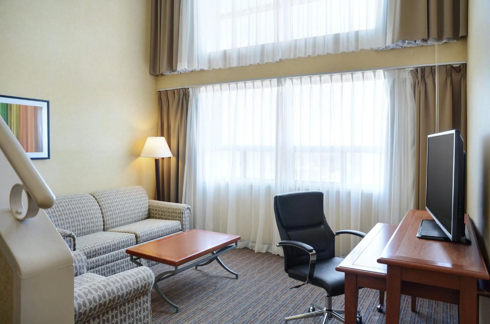 Photo of the whole room in Holiday Inn Hotel & Suites London by IHG