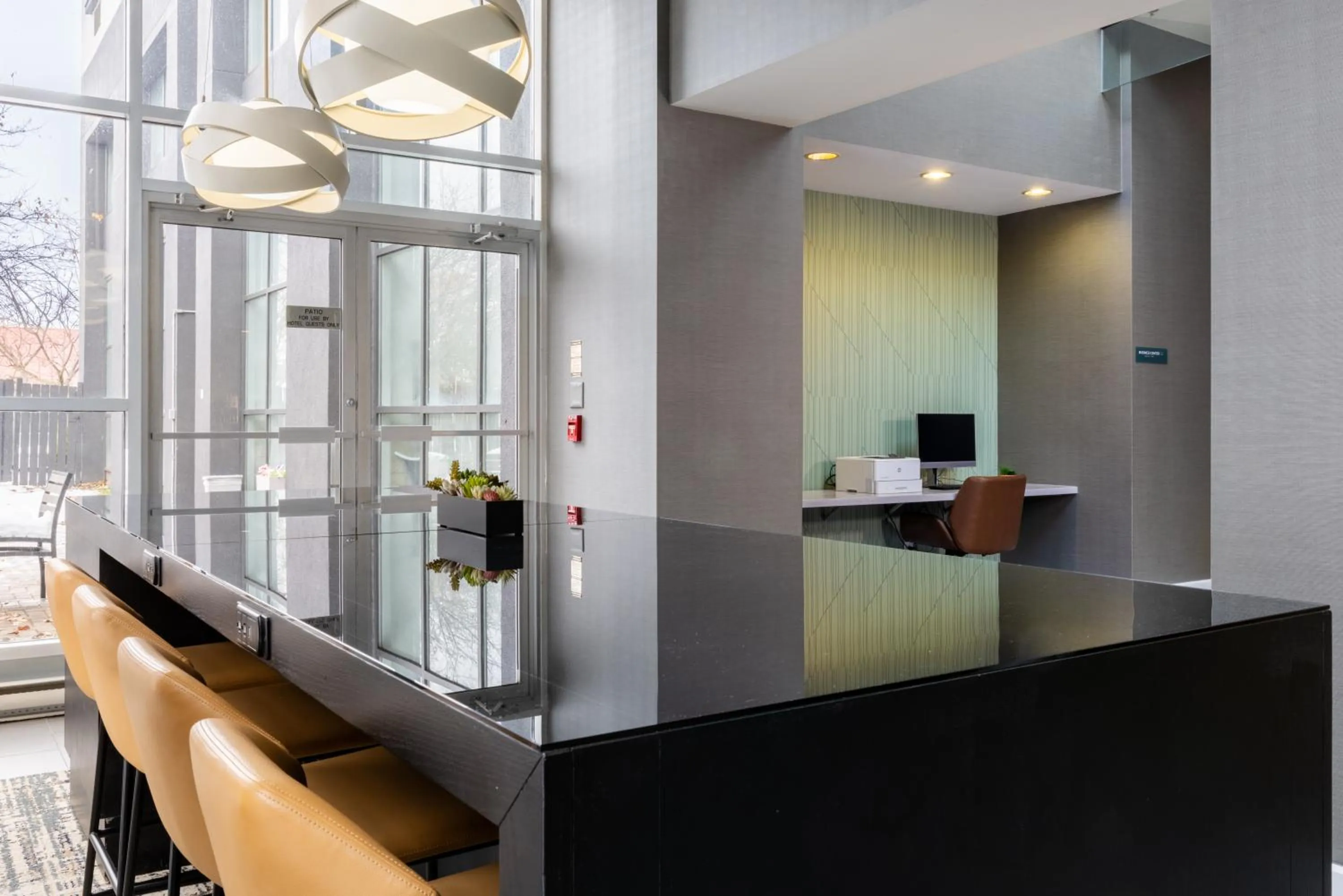 Business facilities in Holiday Inn Hotel & Suites London by IHG