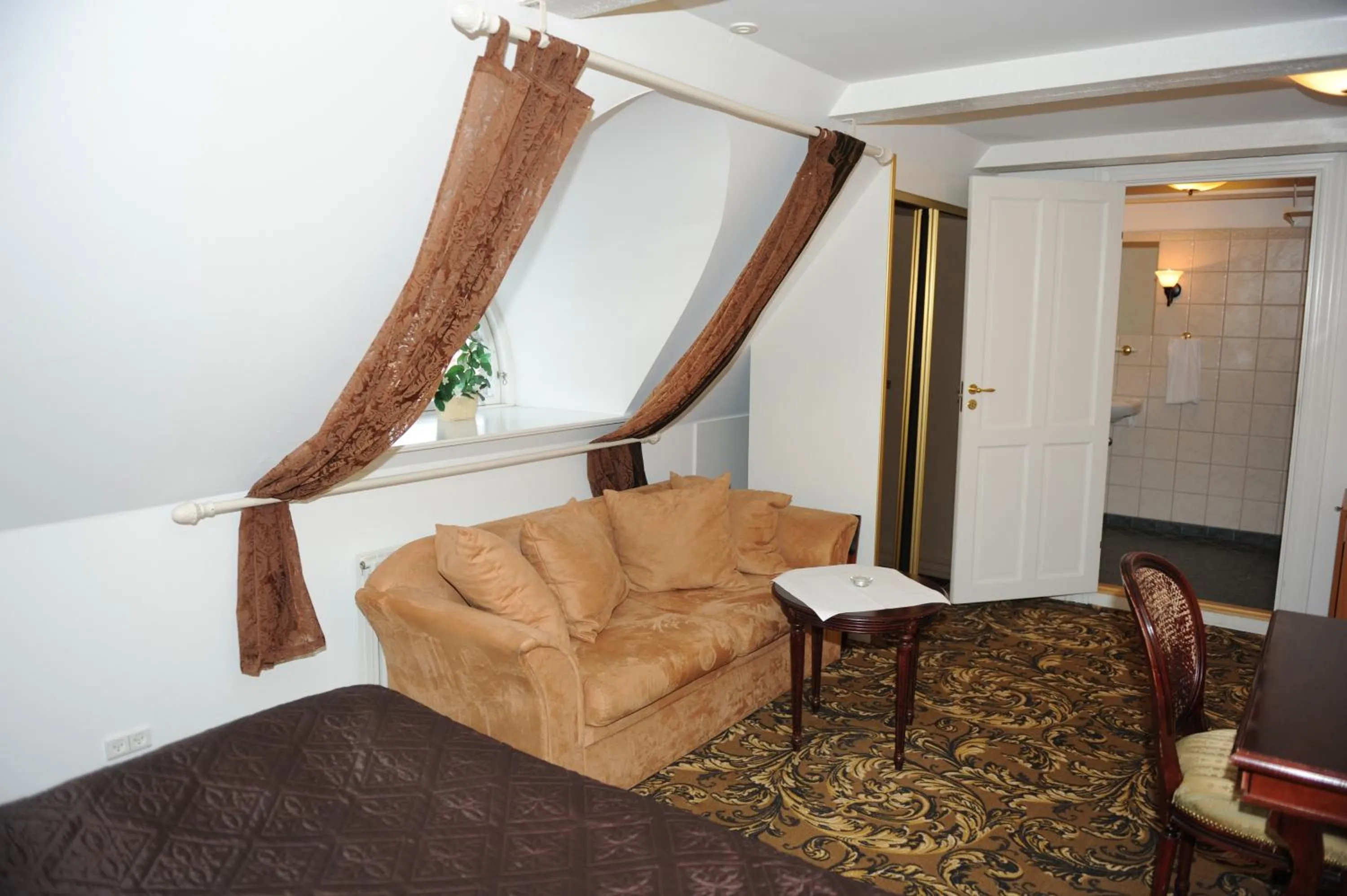 Living room in Tyrstrup Kro