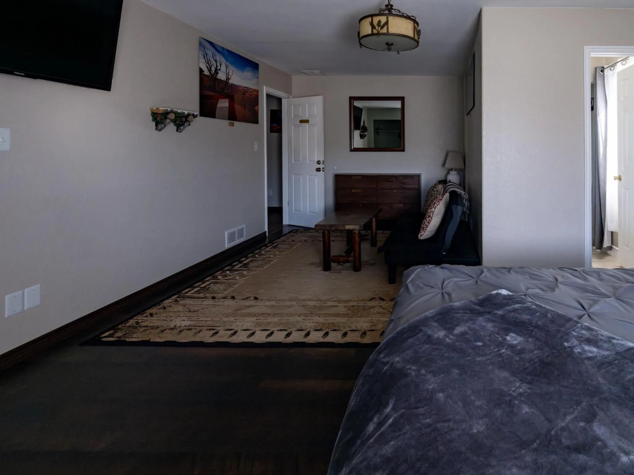 Property building, Bed in Bryce Trails Bed and Breakfast