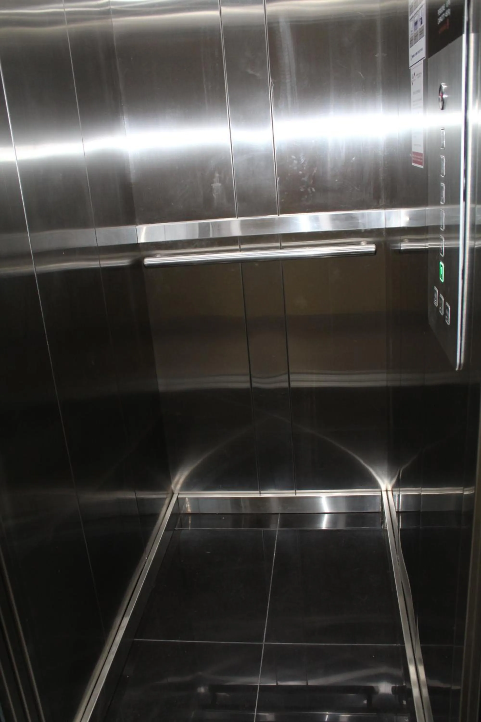 elevator in Kaaro Hotel Puno