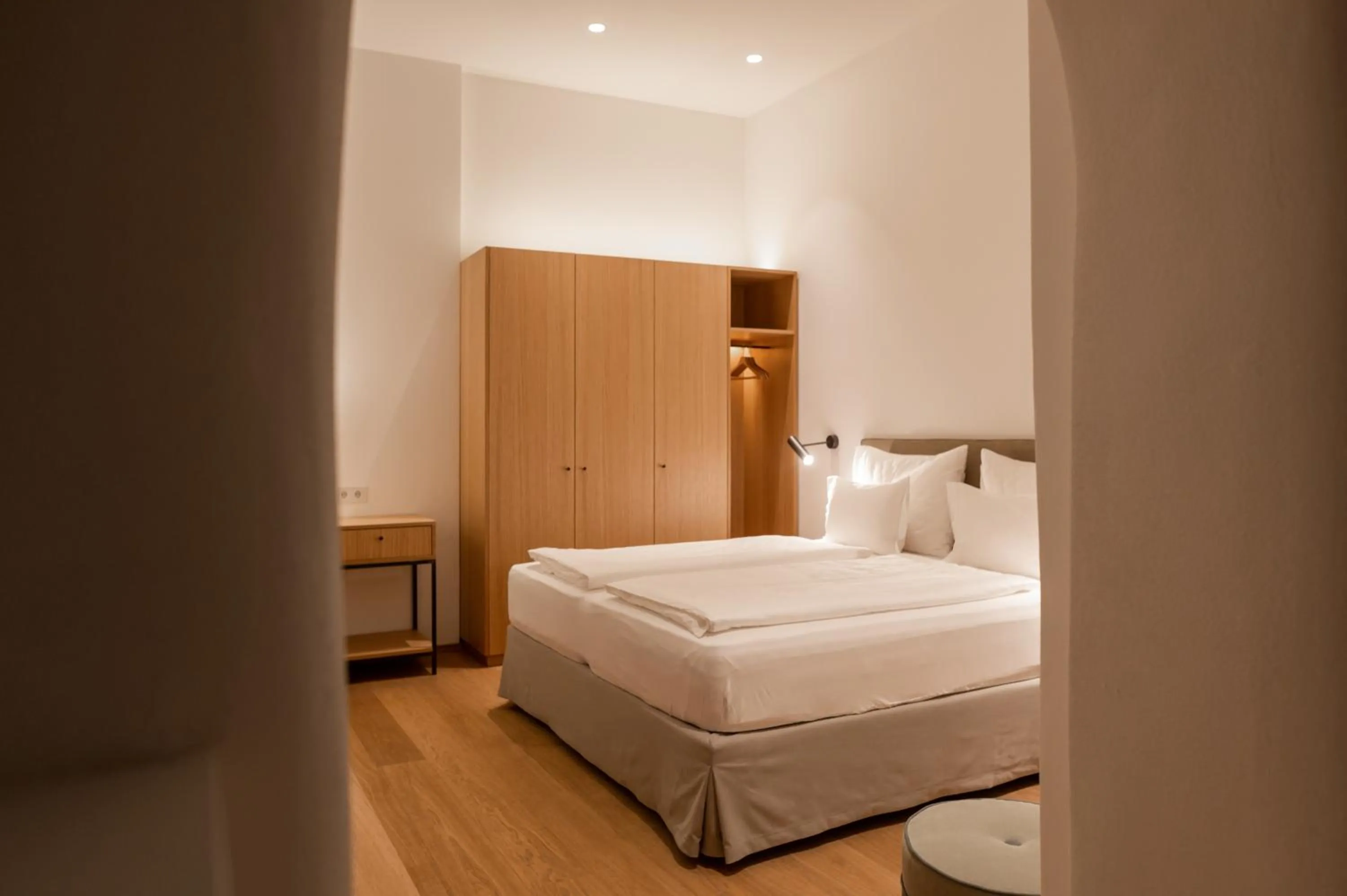 Photo of the whole room, Bed in Kuntino Suites