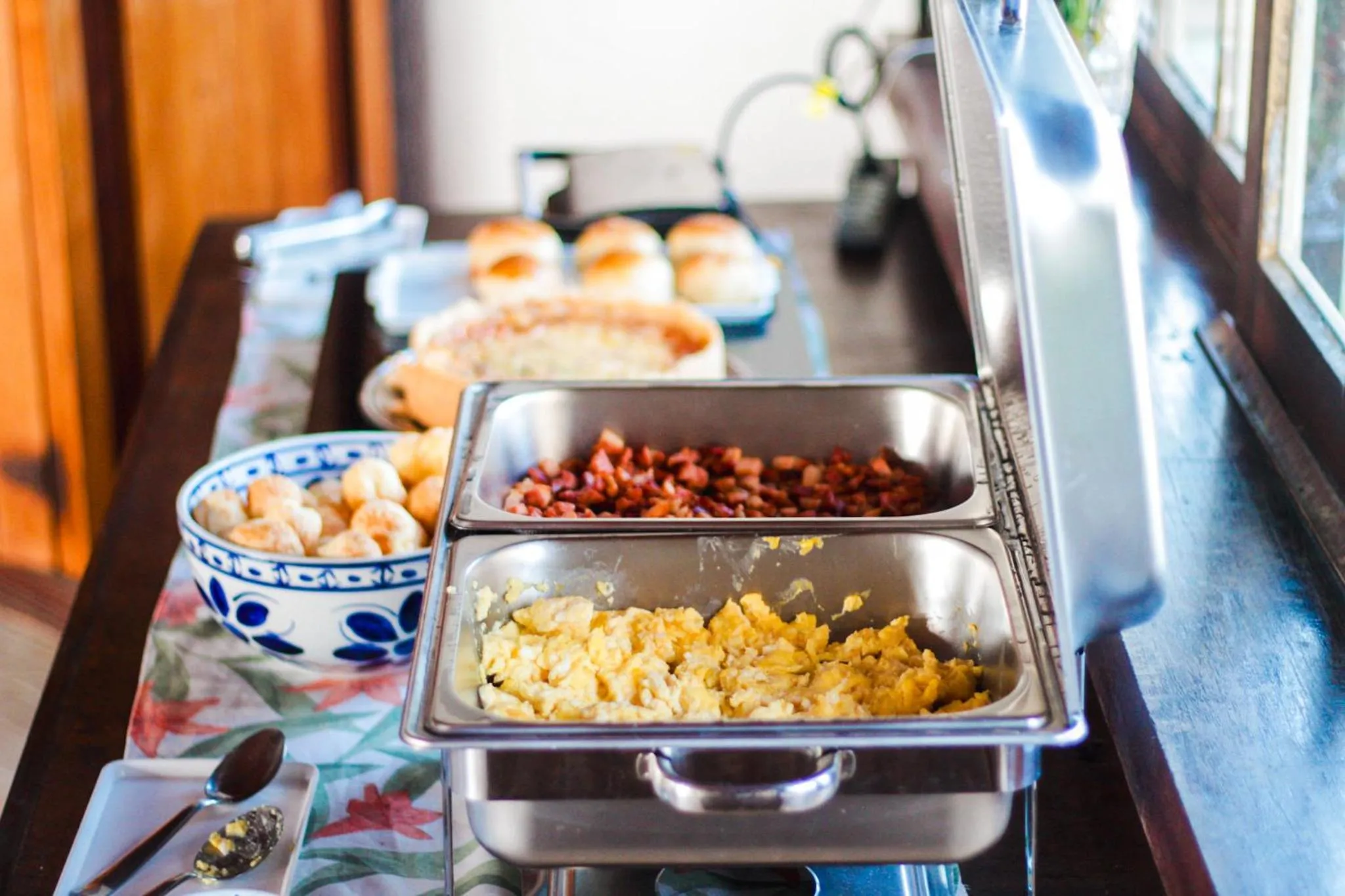 Continental breakfast in Pousada Portal de Paraty- COM GERADOR DE ENERGIA