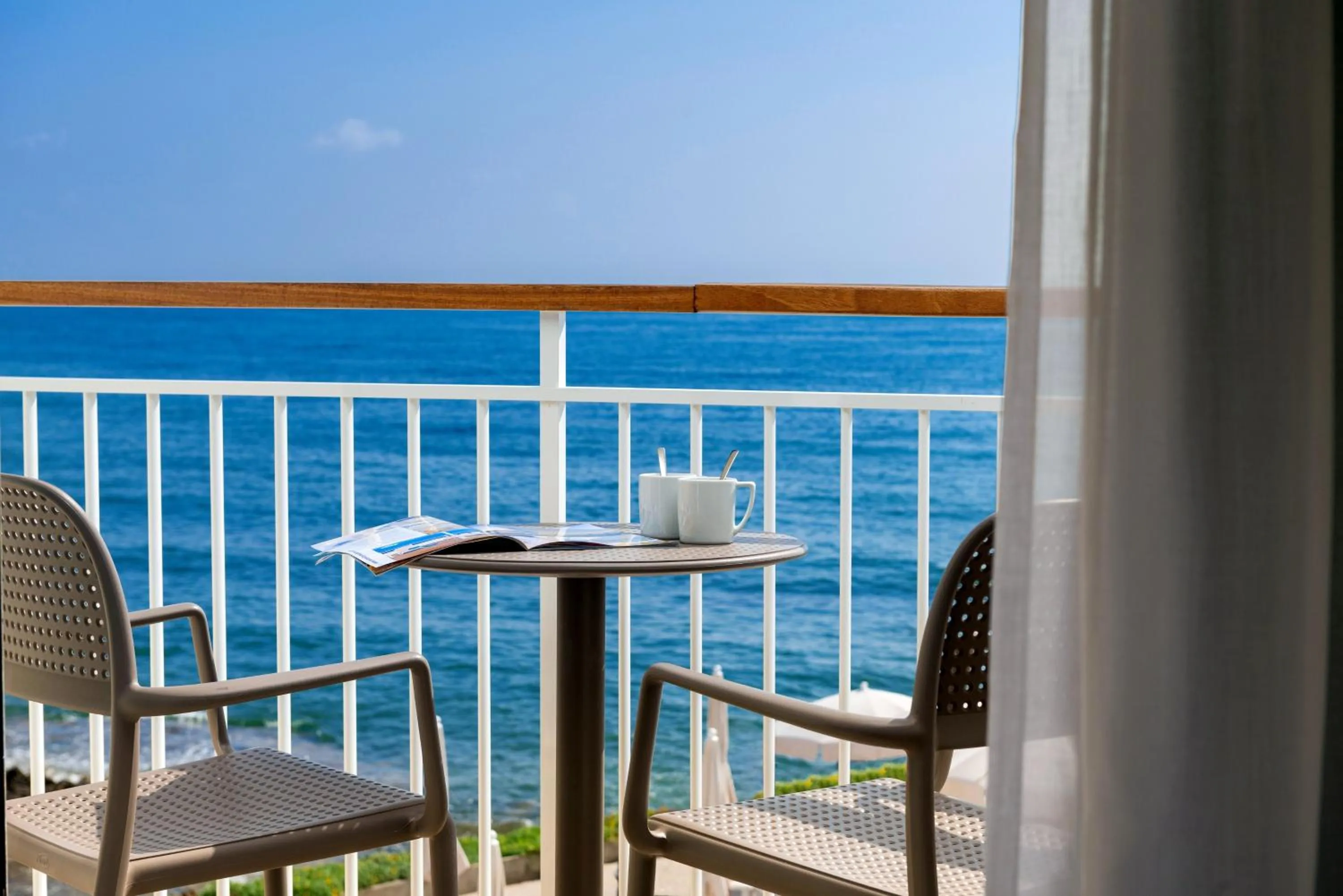 Sea view in Hotel Atolon & Kaafu Beach Club