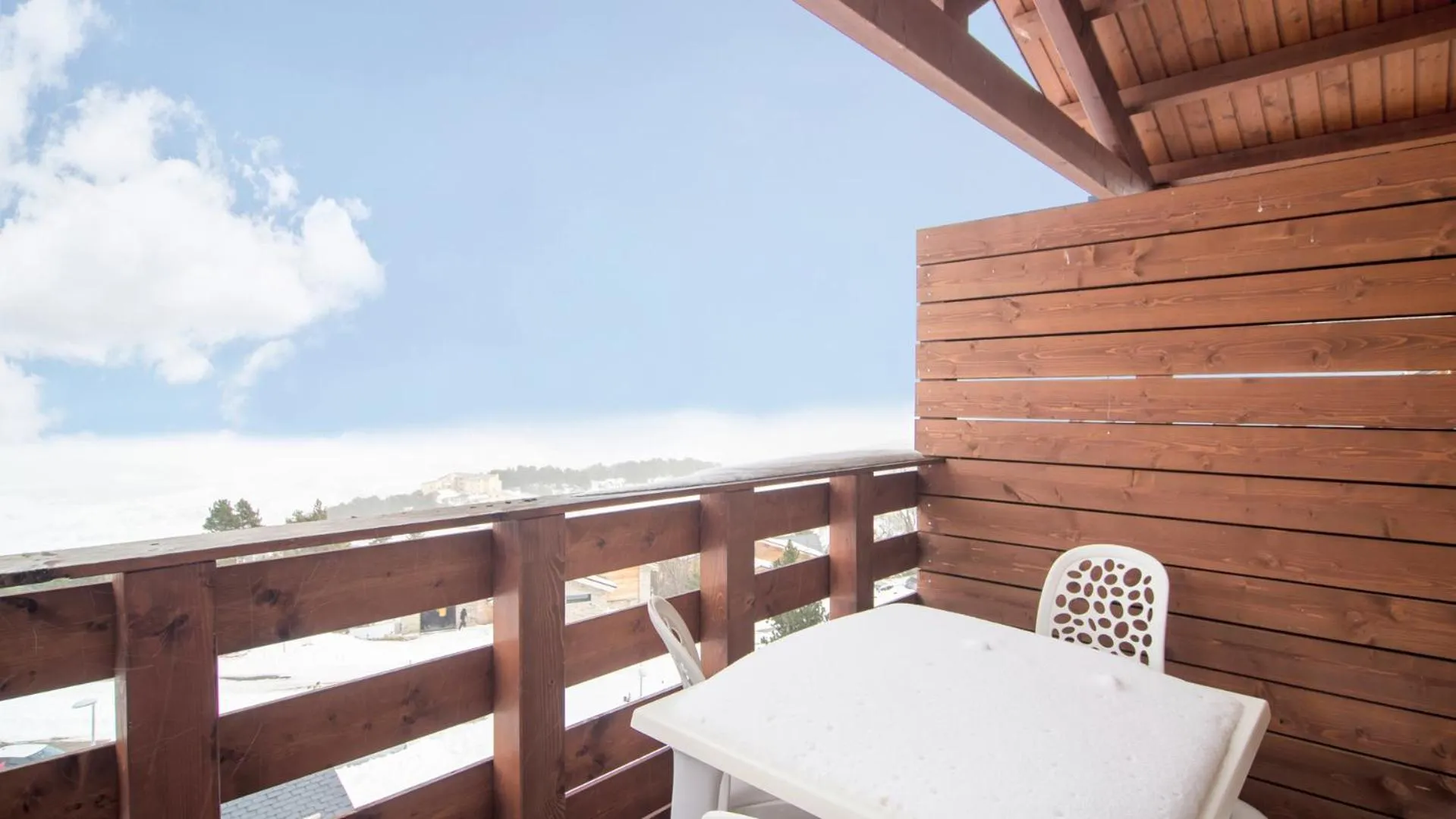 Balcony/Terrace in Vacancéole - Les Chalets de l'Isard