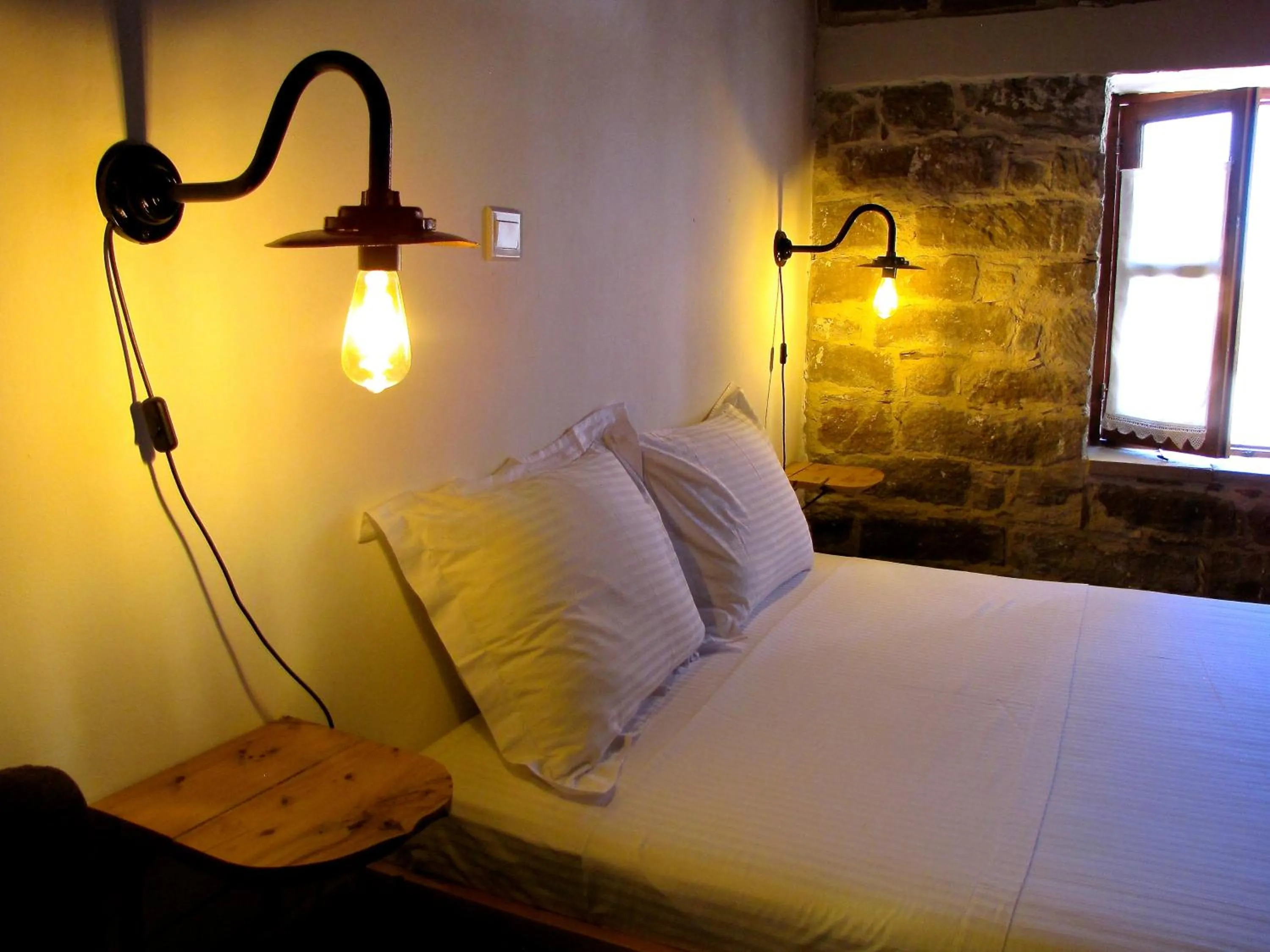 Bed in Saint Antonio Maroni