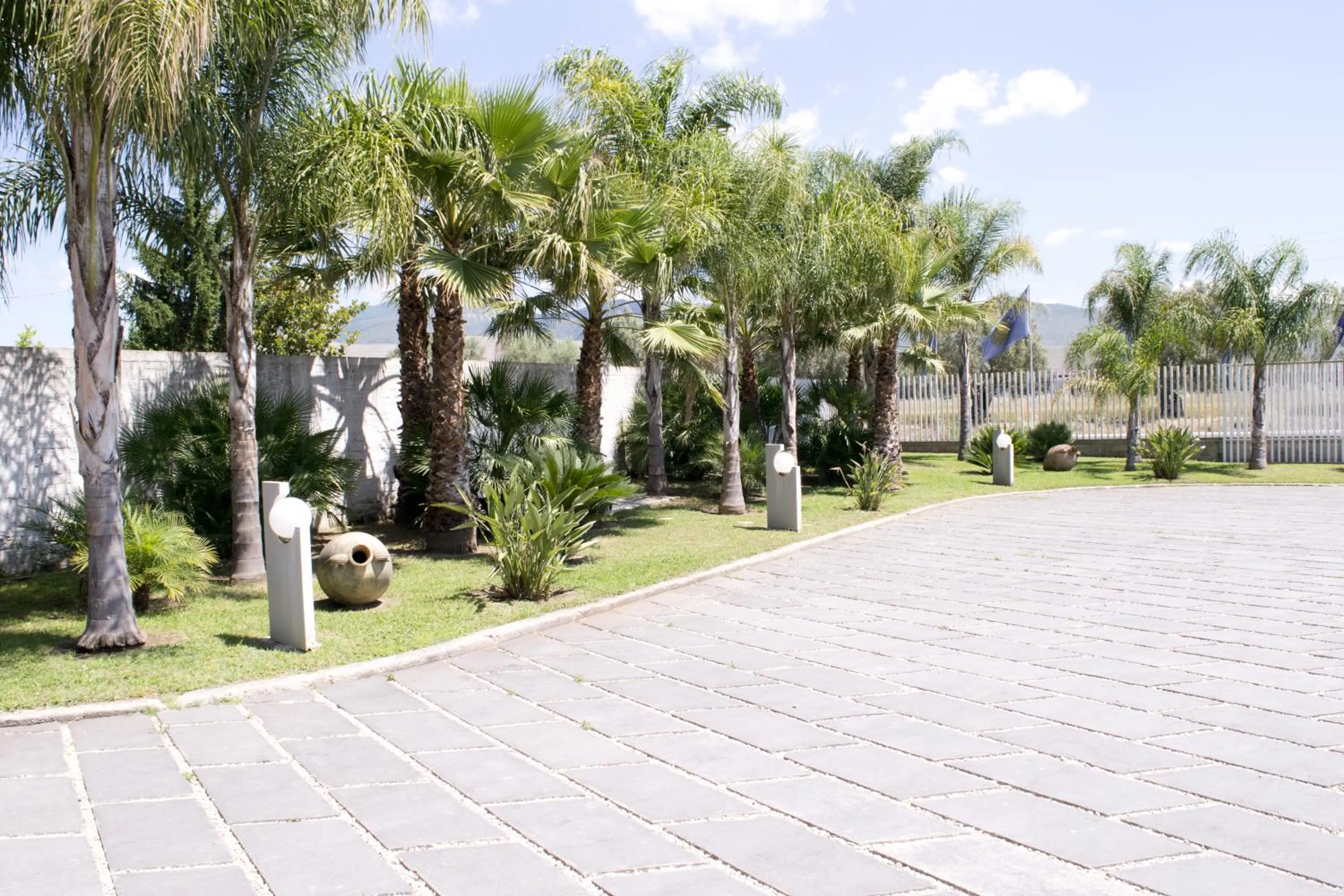 Garden in Hotel The Queen