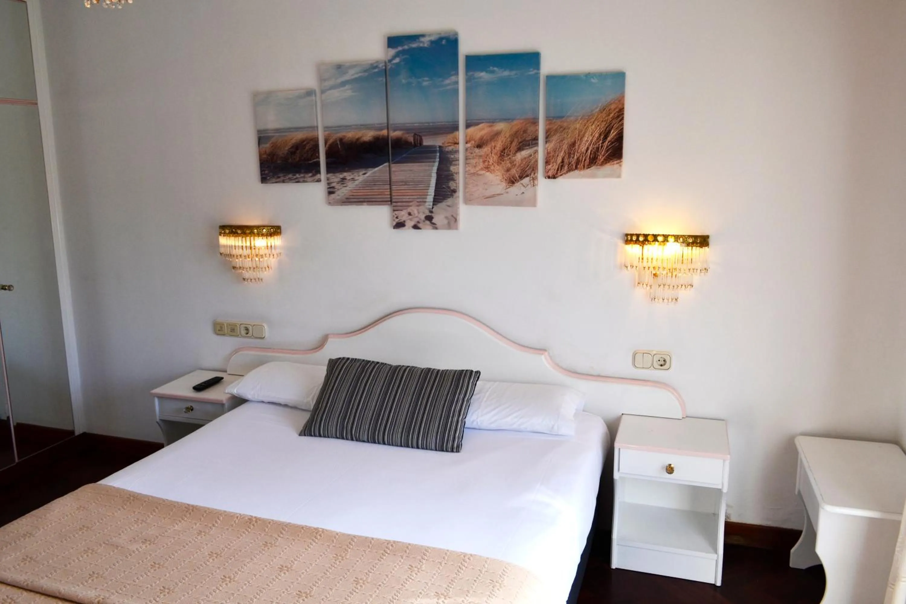 Bed in Hotel Alda Santa Cristina