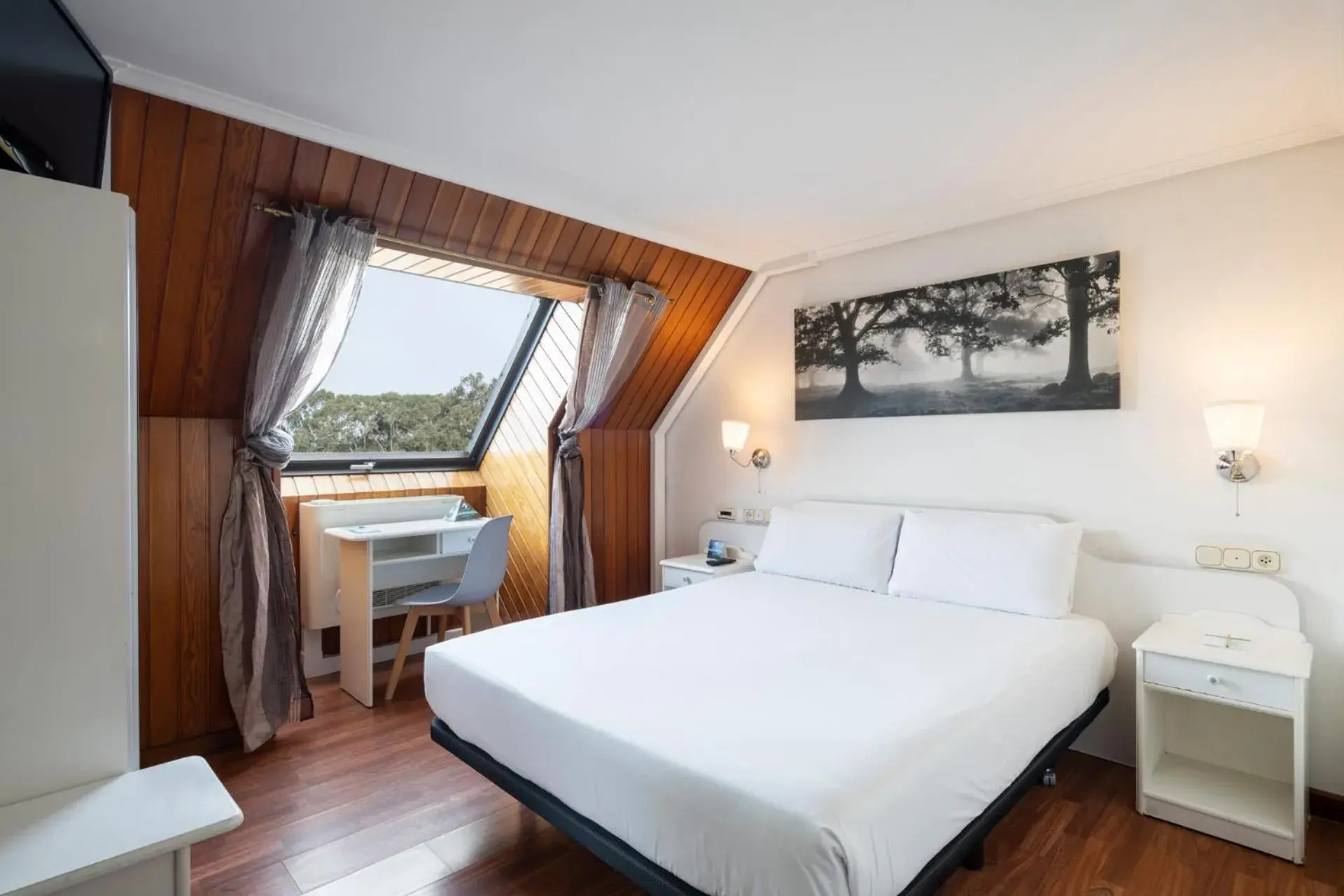 Premium Double Room with Front Sea View in Hotel Alda Santa Cristina Premium Double Room with Front Sea View in Hotel Alda Santa Cristina