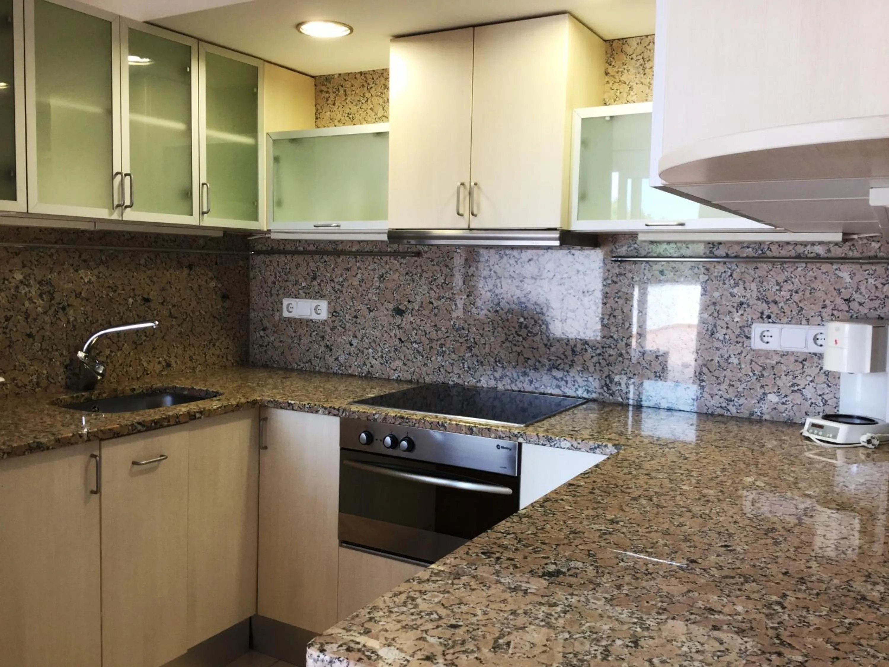 Kitchen or kitchenette in Hotel Platja d'Aro