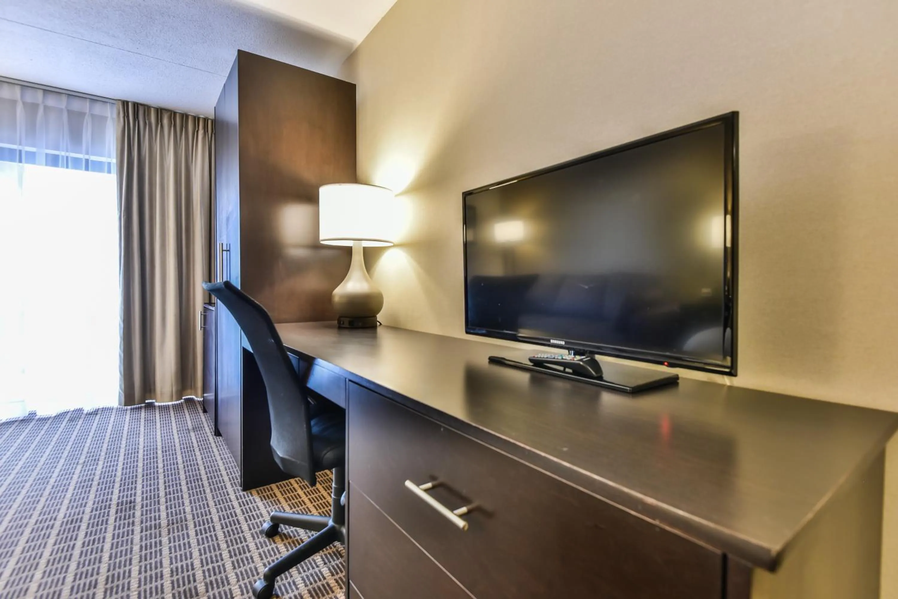 TV and multimedia in Comfort Inn
