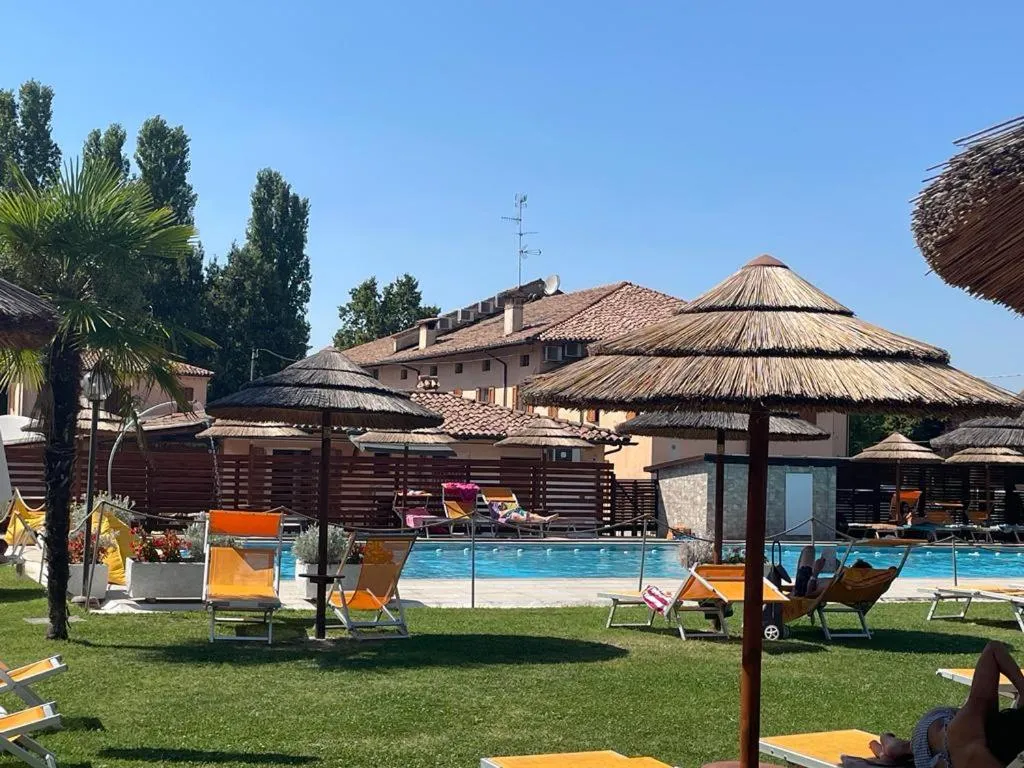Swimming pool in Hotel Tenuta Santo Stefano