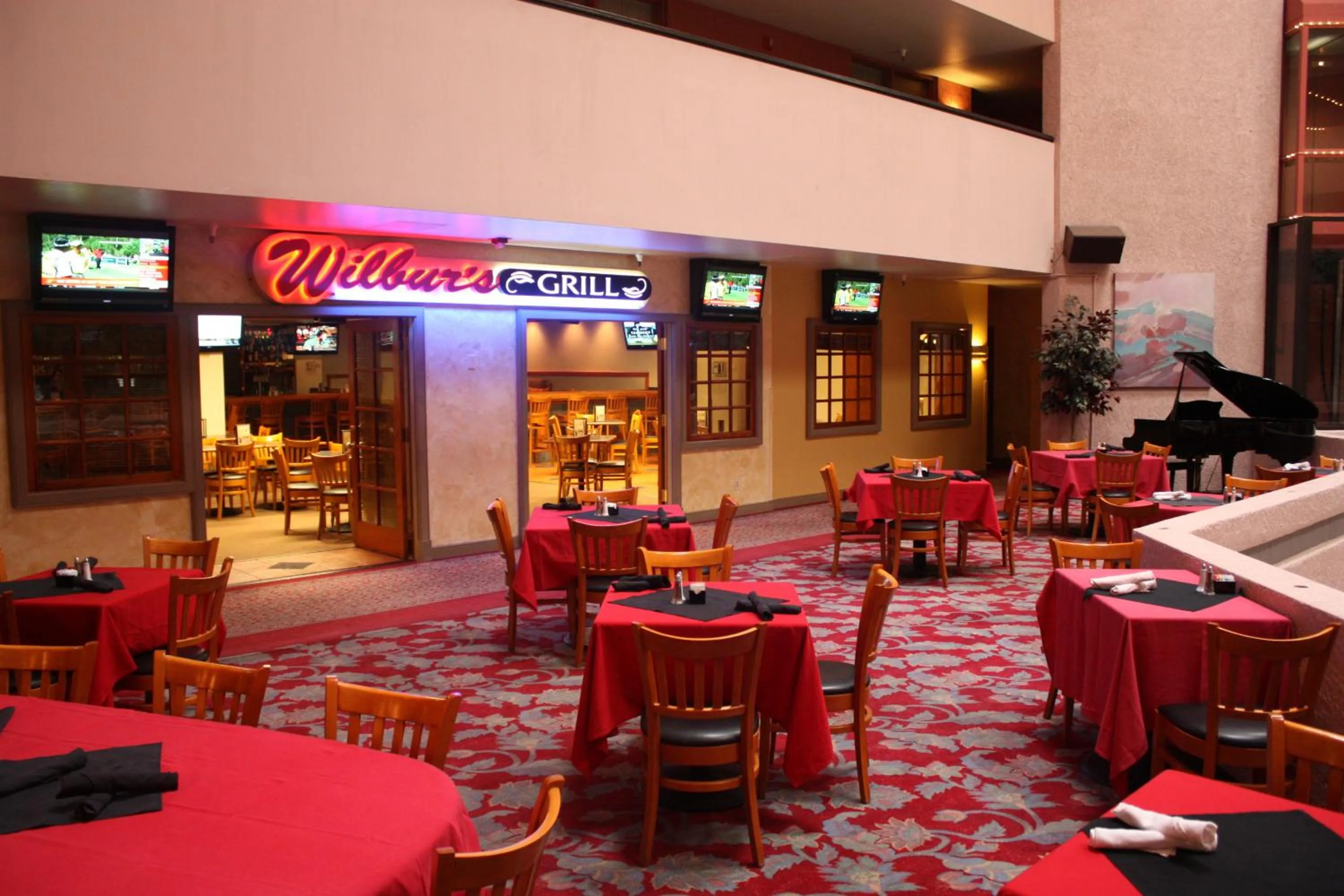 Restaurant/places to eat in Ramada by Wyndham Viscount Suites Tucson East