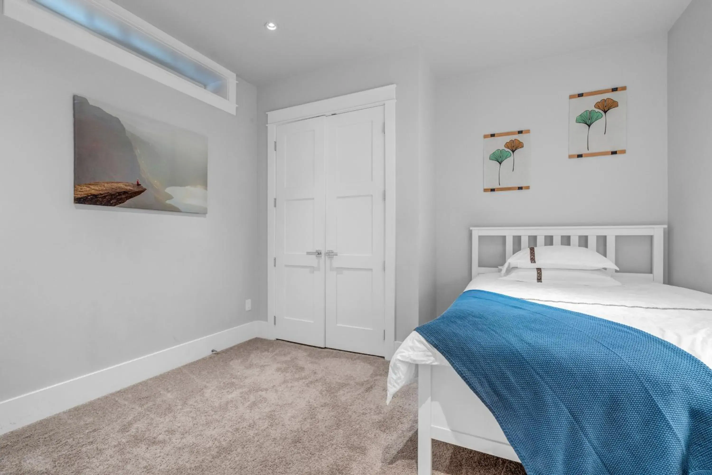 Deluxe Single Room - single occupancy in Vancouver West Cozy Retreat by Host Launch Deluxe Single Room - single occupancy in Vancouver West Cozy Retreat by Host Launch