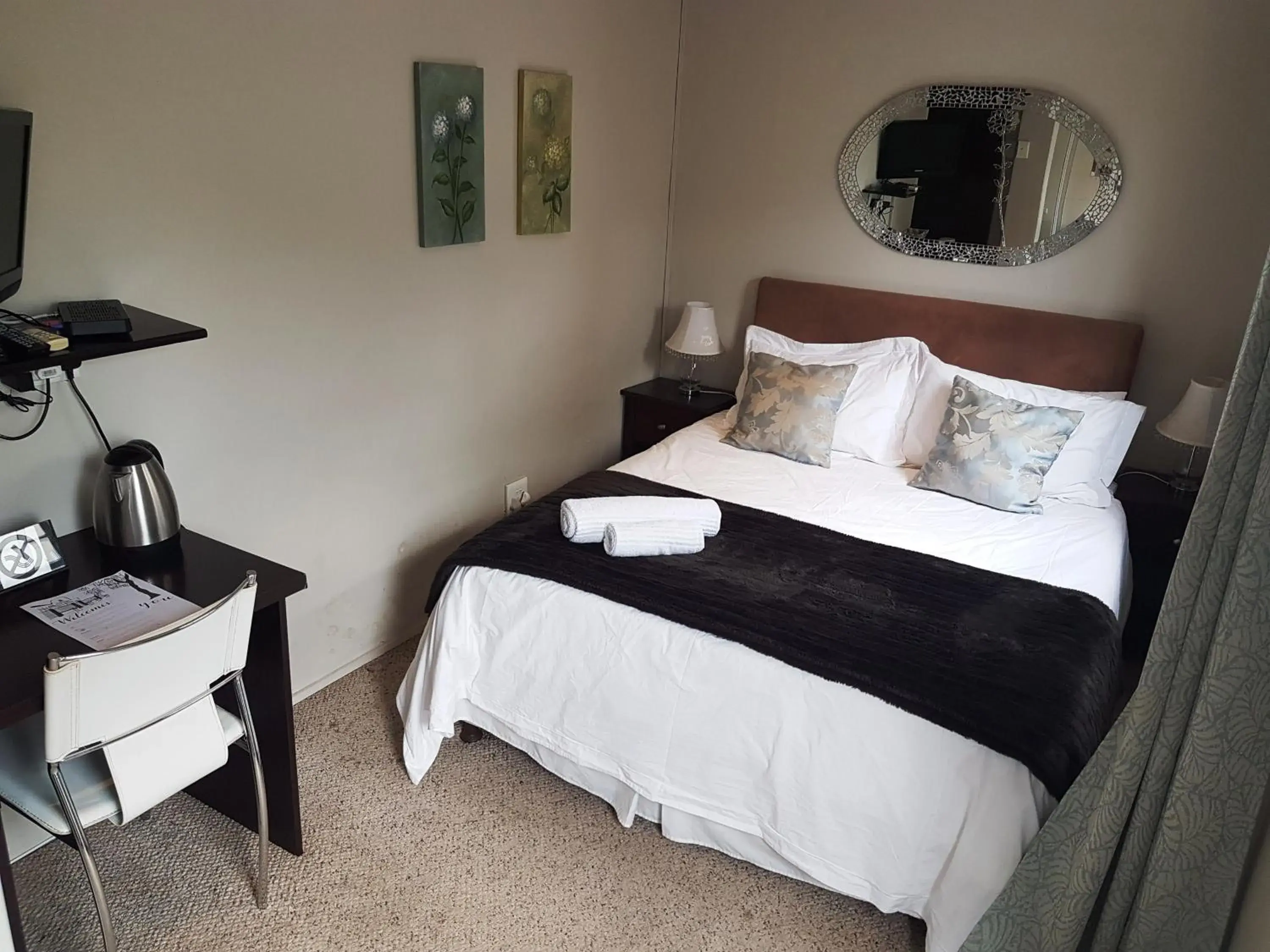 Double Room - single occupancy in Urban Manor Double Room - single occupancy in Urban Manor