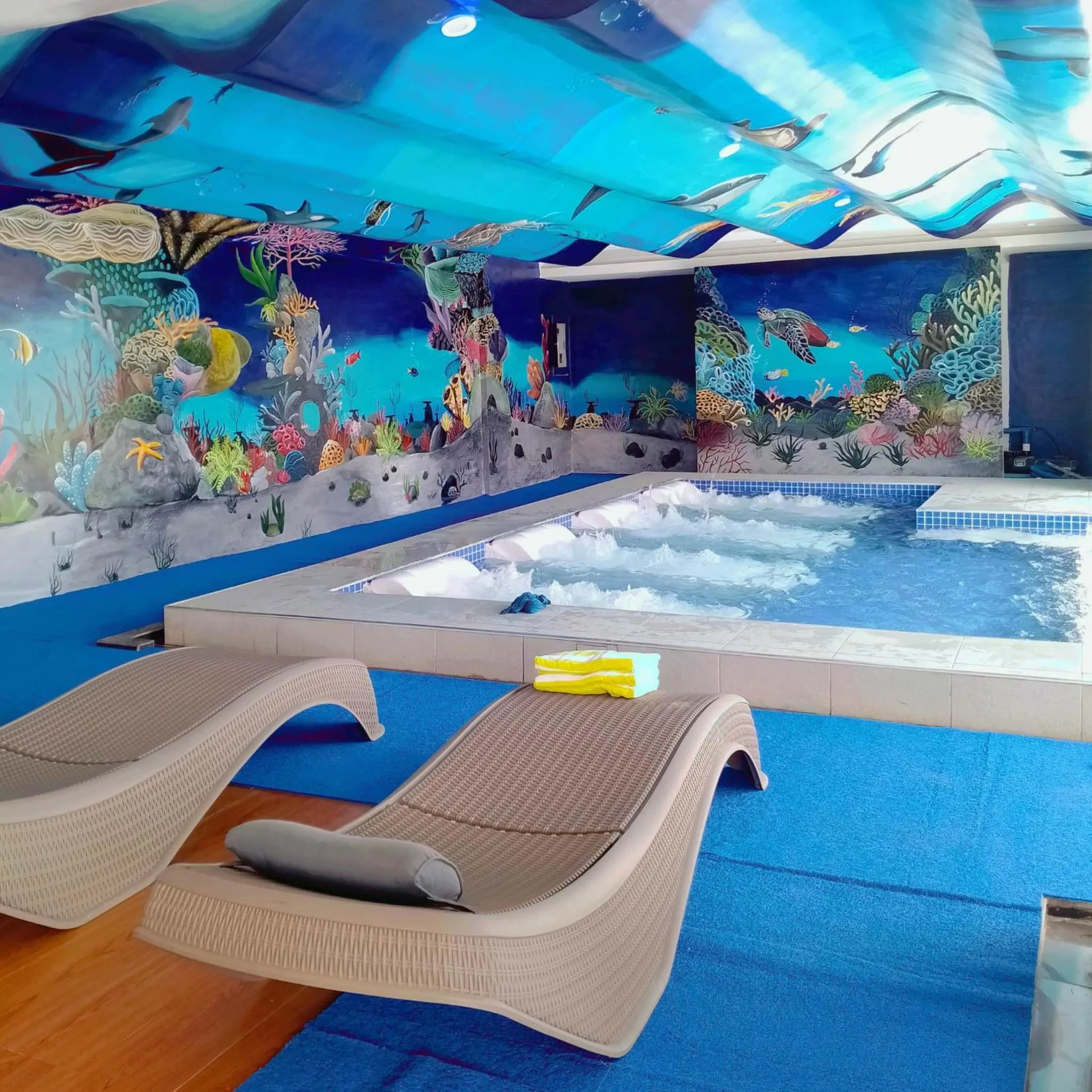 Swimming pool in Treasure Island Hotel With Mini Water Adventure