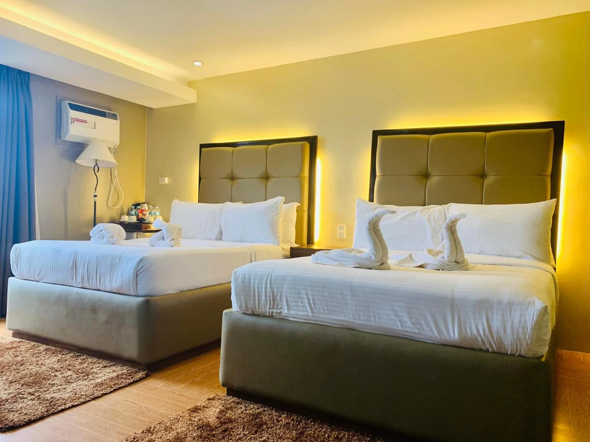 Bed in Treasure Island Hotel With Mini Water Adventure