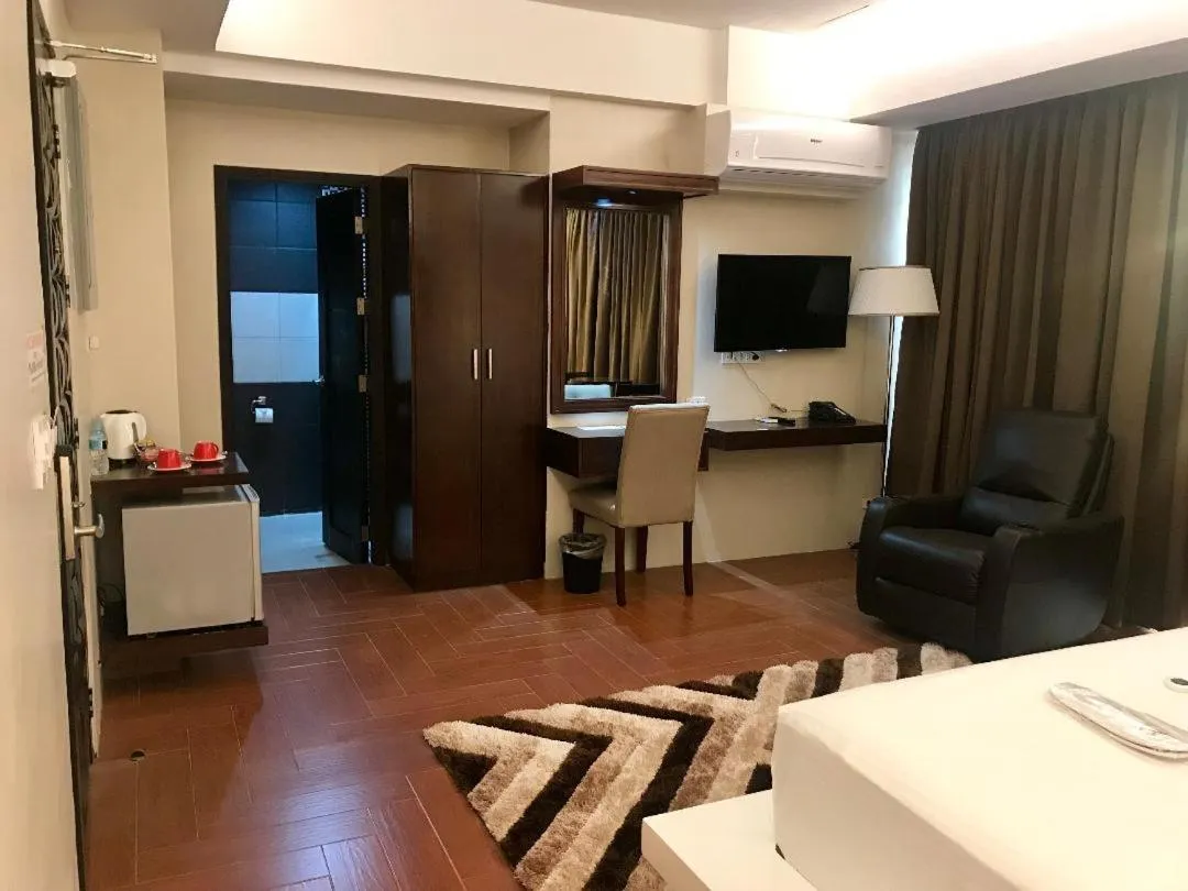 Treasure Island Hotel With Mini Water Adventure