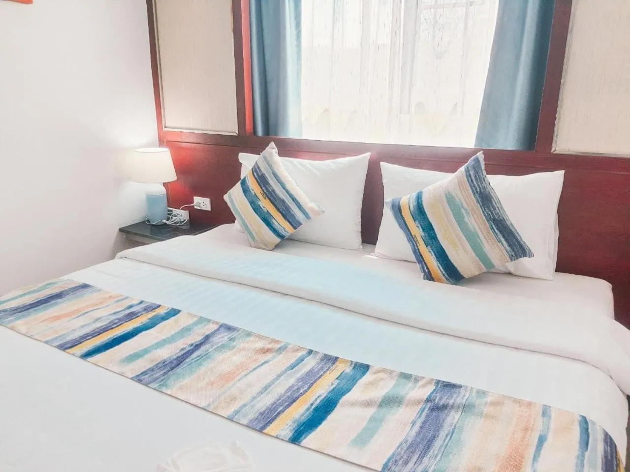 Bedroom, Bed in Pony TopView