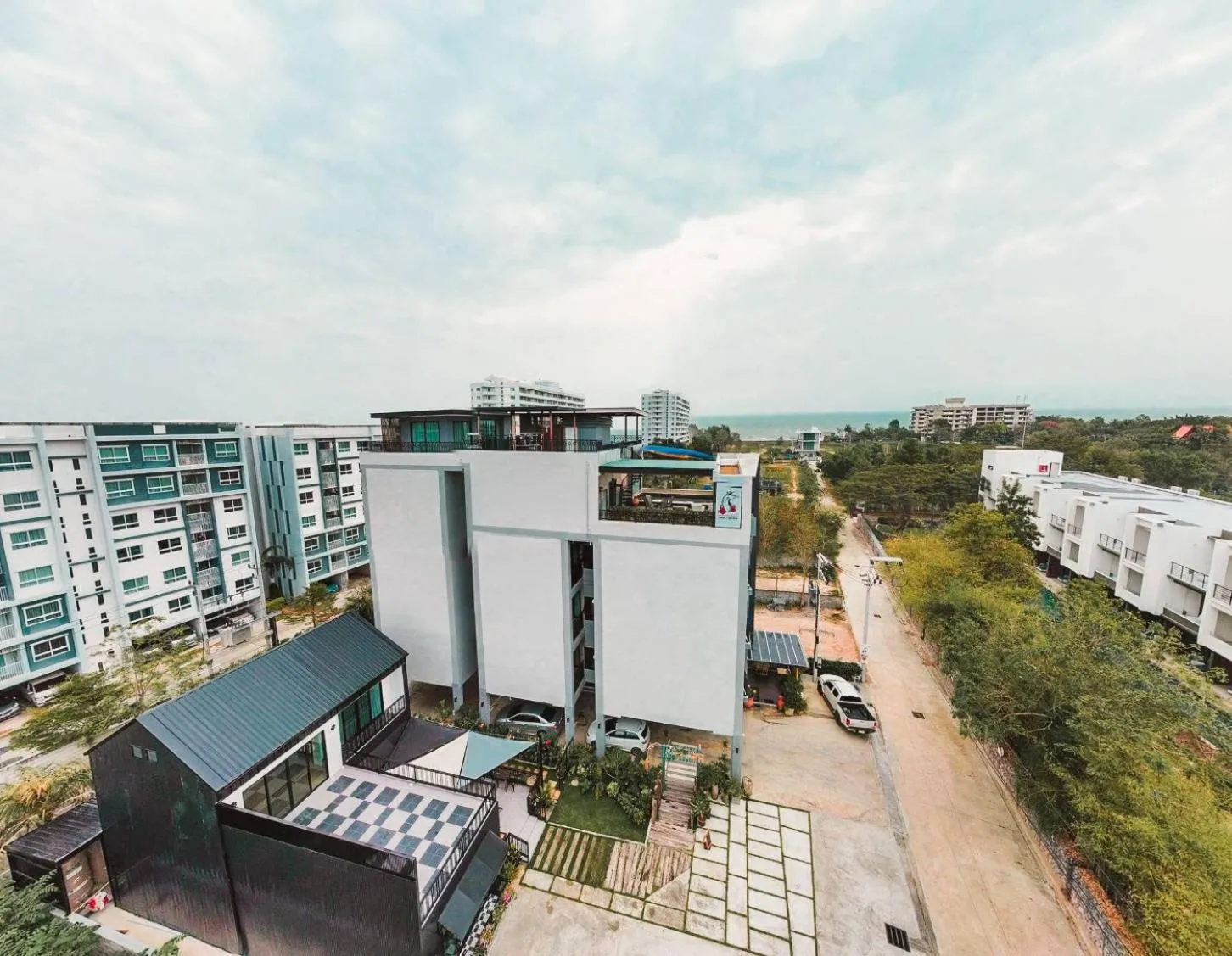 Property building in Pony TopView