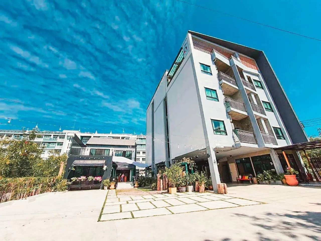 Property building in Pony TopView